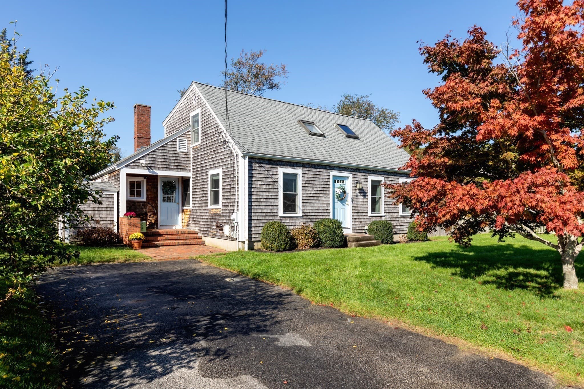 Single Family Residence at 11 Marshview Dr, Marshfield MA 02050, photo 2 of 39