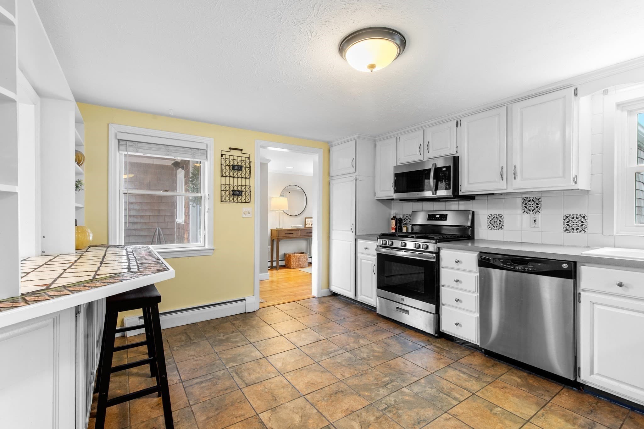 Single Family Residence at 11 Marshview Dr, Marshfield MA 02050, photo 14 of 39