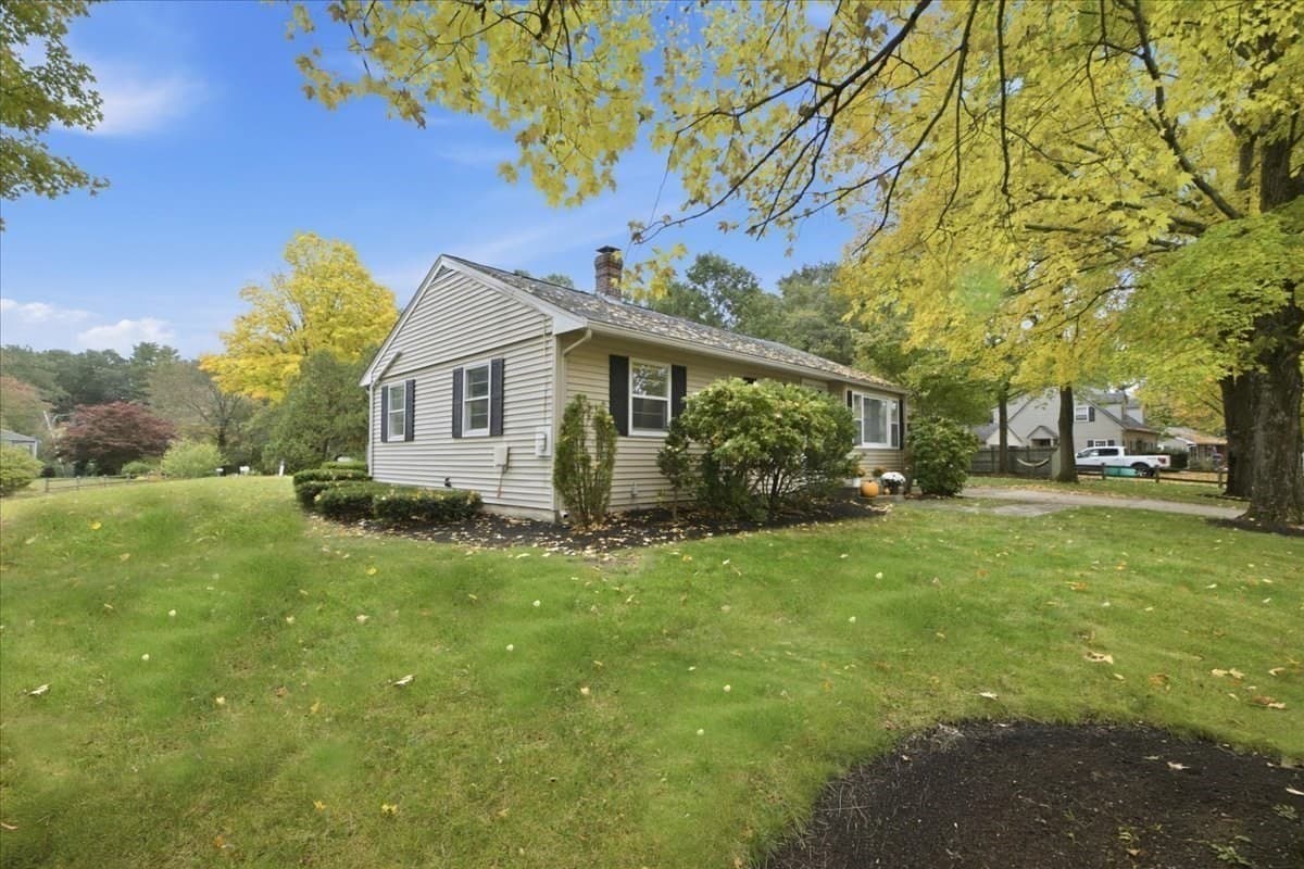 Single Family Residence at 15 Raymond Avenue, Walpole MA 02081, photo 5 of 36