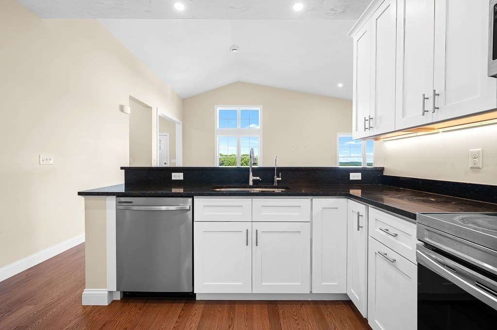 Condominium at 17 Pinnacle Place # 108, Millbury MA 01527, Millbury, photo 14 of 42