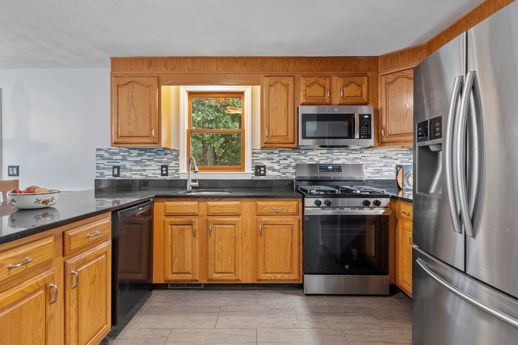 Single Family Residence at 22 Almeria Circle, Westford MA 01886, Westford, photo 12 of 34