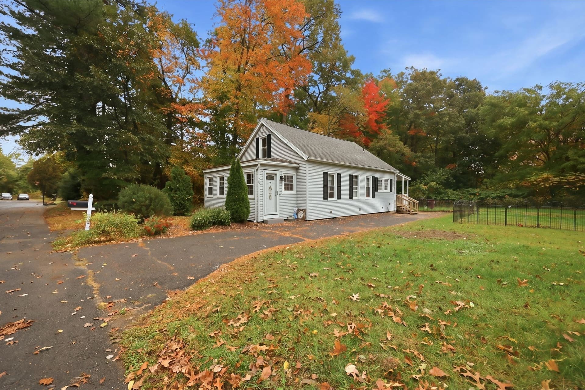107 Pinehurst St, Westfield MA 01085
