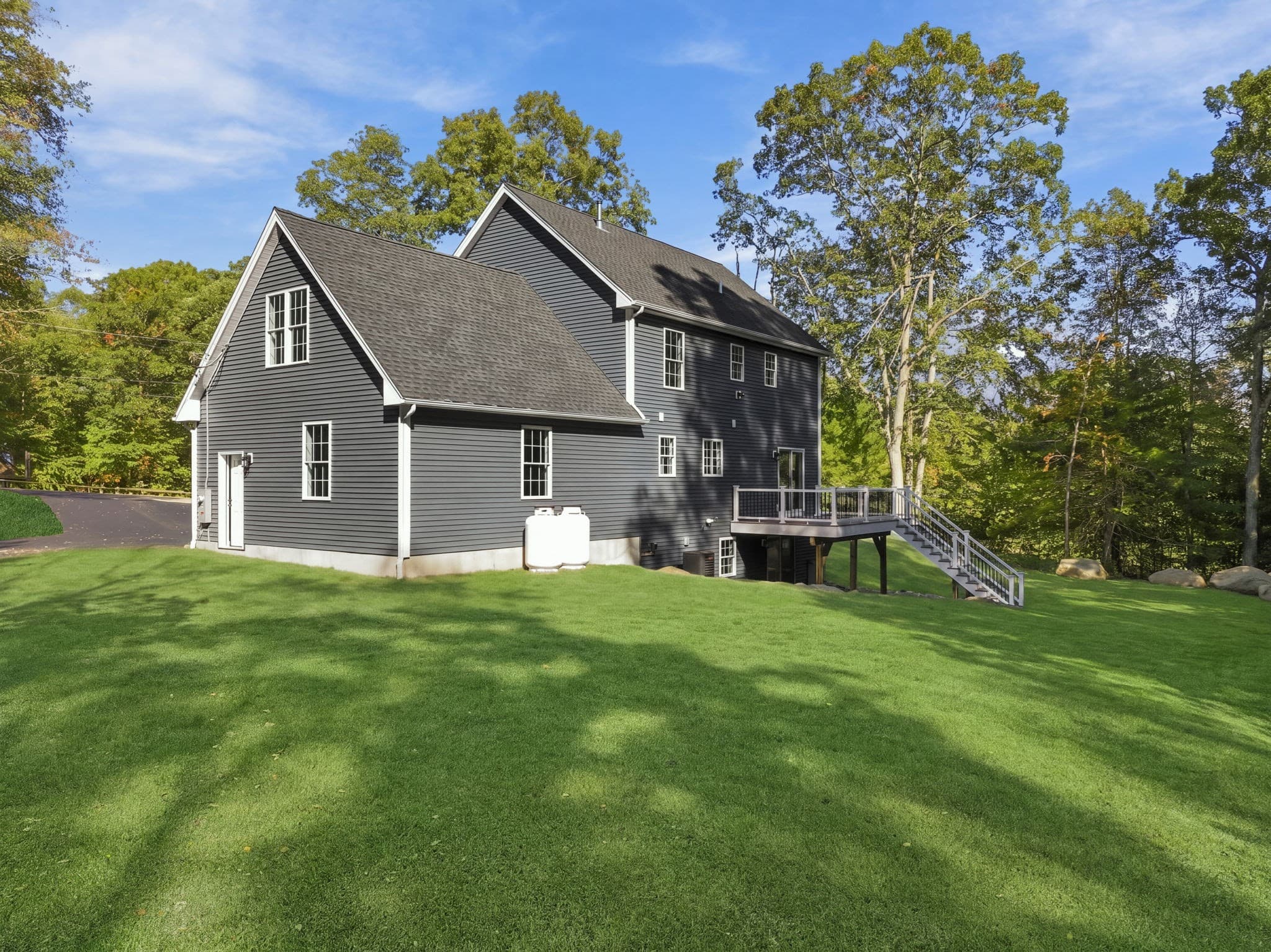 Single Family Residence at 18 Elaine Dr, Hopkinton RI 02833, photo 2 of 24