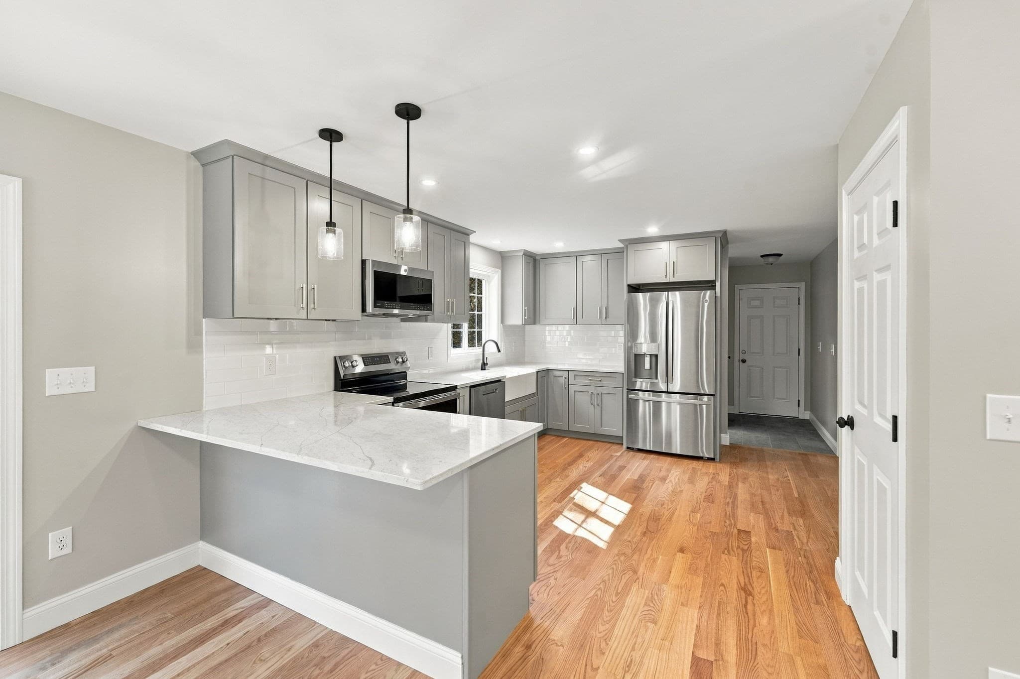 Single Family Residence at 18 Elaine Dr, Hopkinton RI 02833, photo 6 of 24