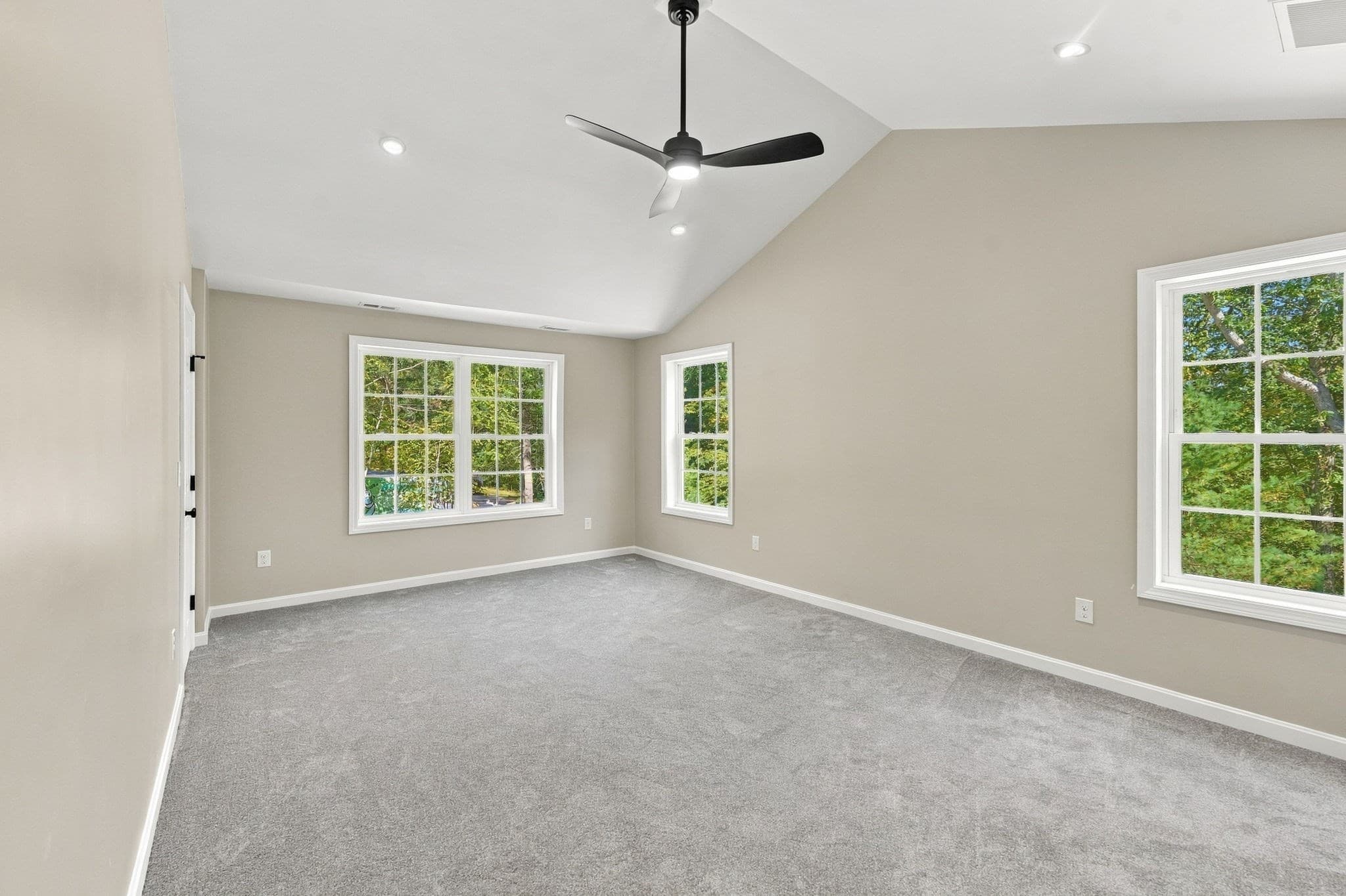 Single Family Residence at 18 Elaine Dr, Hopkinton RI 02833, photo 13 of 24