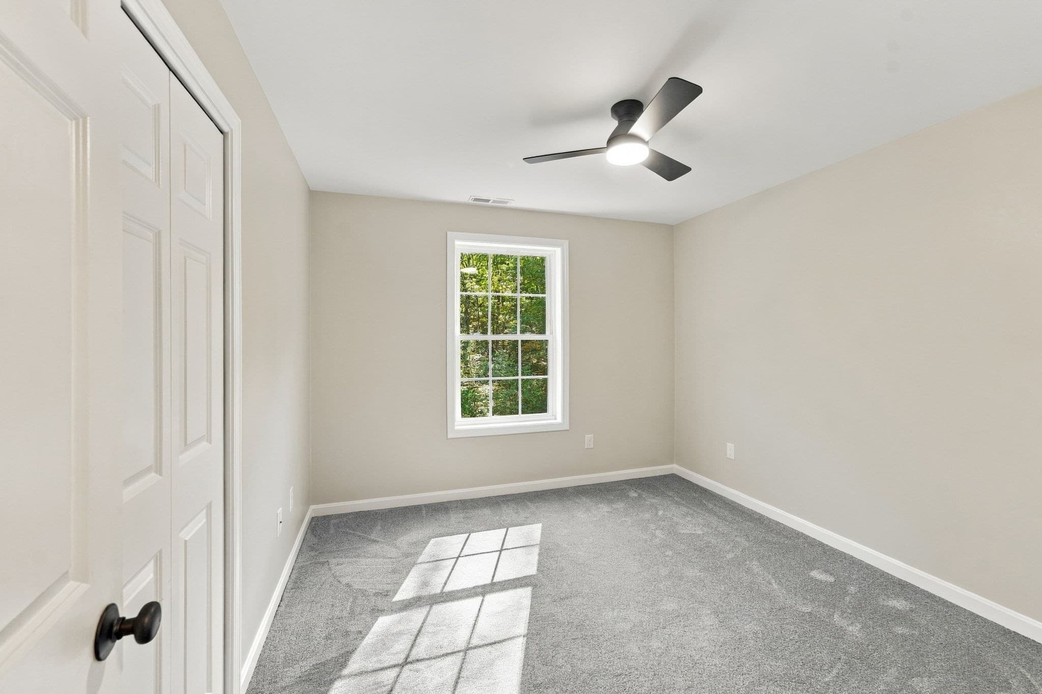Single Family Residence at 18 Elaine Dr, Hopkinton RI 02833, photo 16 of 24