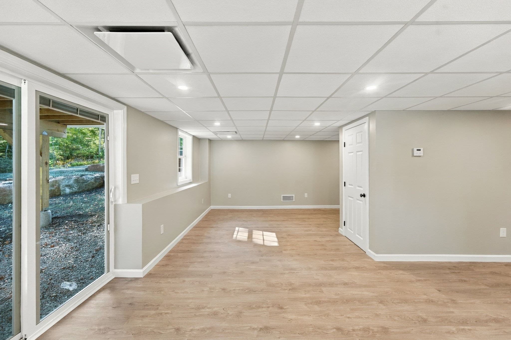 Single Family Residence at 18 Elaine Dr, Hopkinton RI 02833, photo 11 of 24
