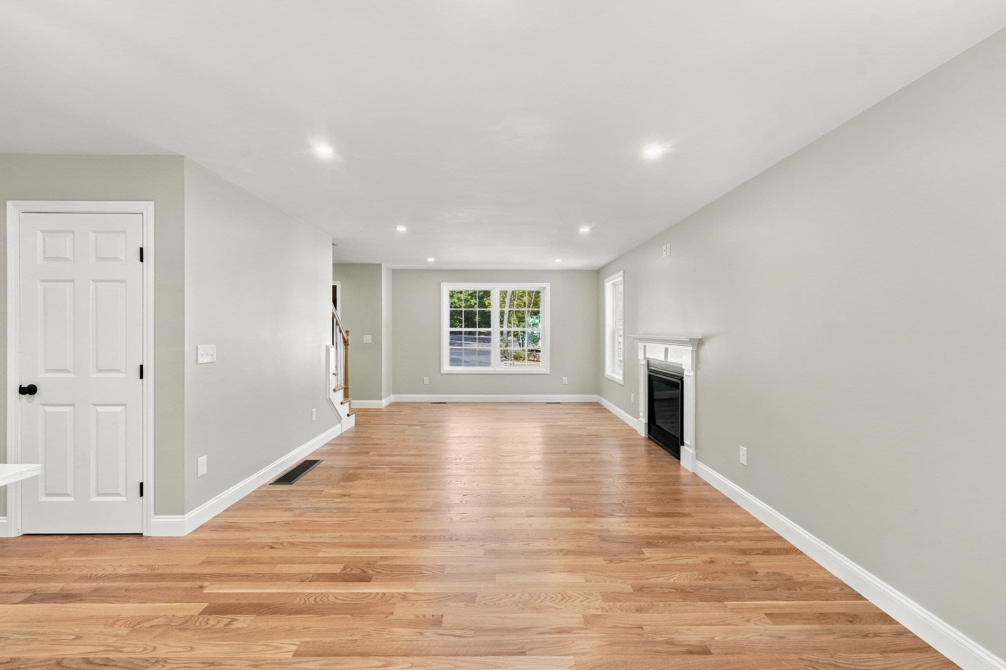 Single Family Residence at 18 Elaine Dr, Hopkinton RI 02833, photo 8 of 24