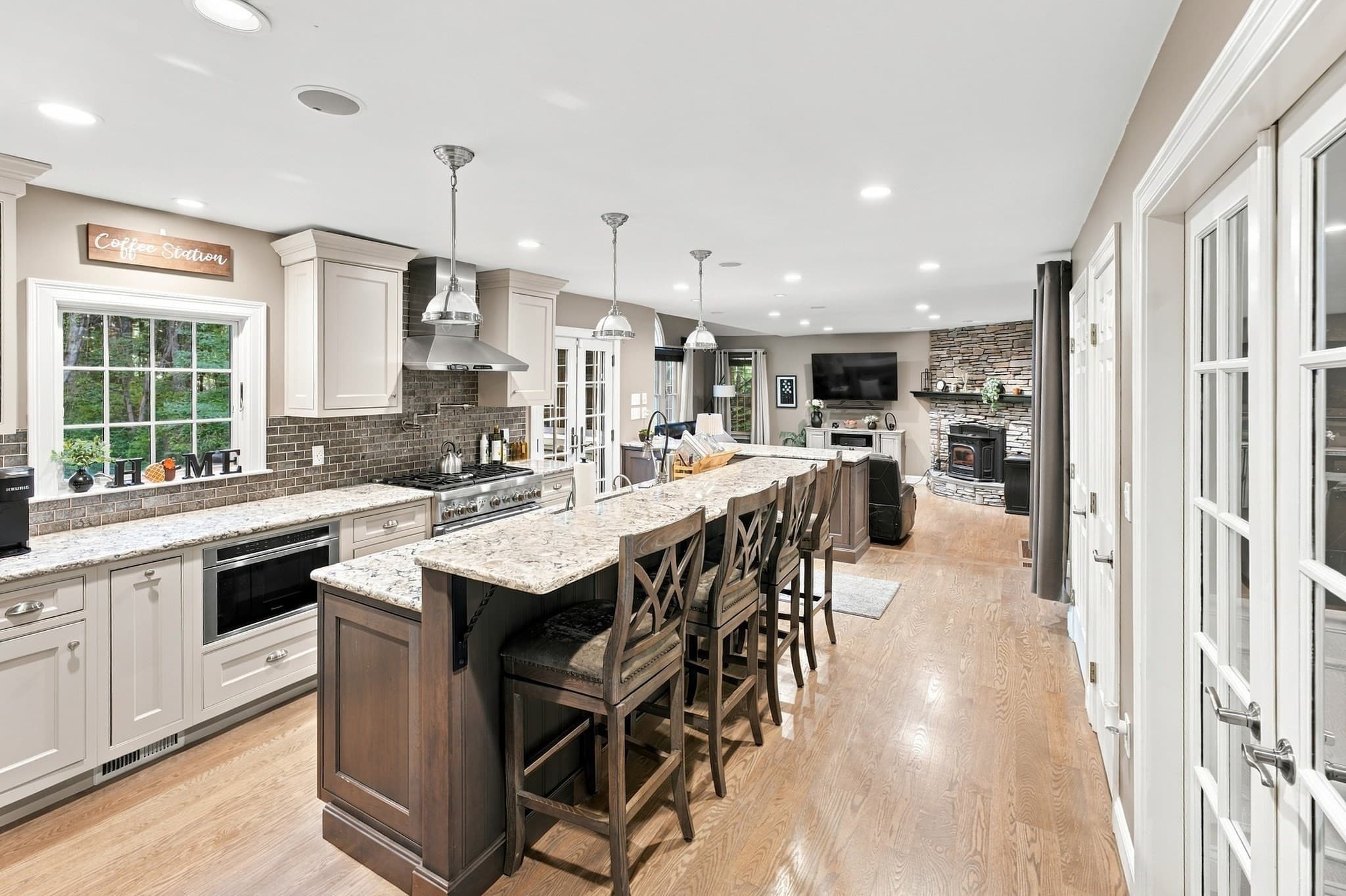 Single Family Residence at 7 Washburn St, Norton MA 02766, photo 2 of 39