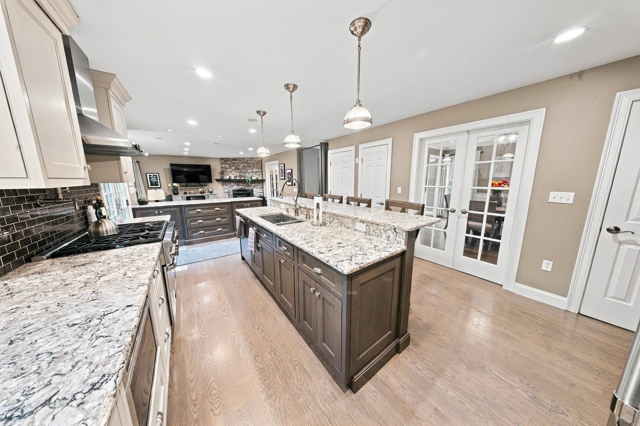 Single Family Residence at 7 Washburn St, Norton MA 02766, photo 5 of 39