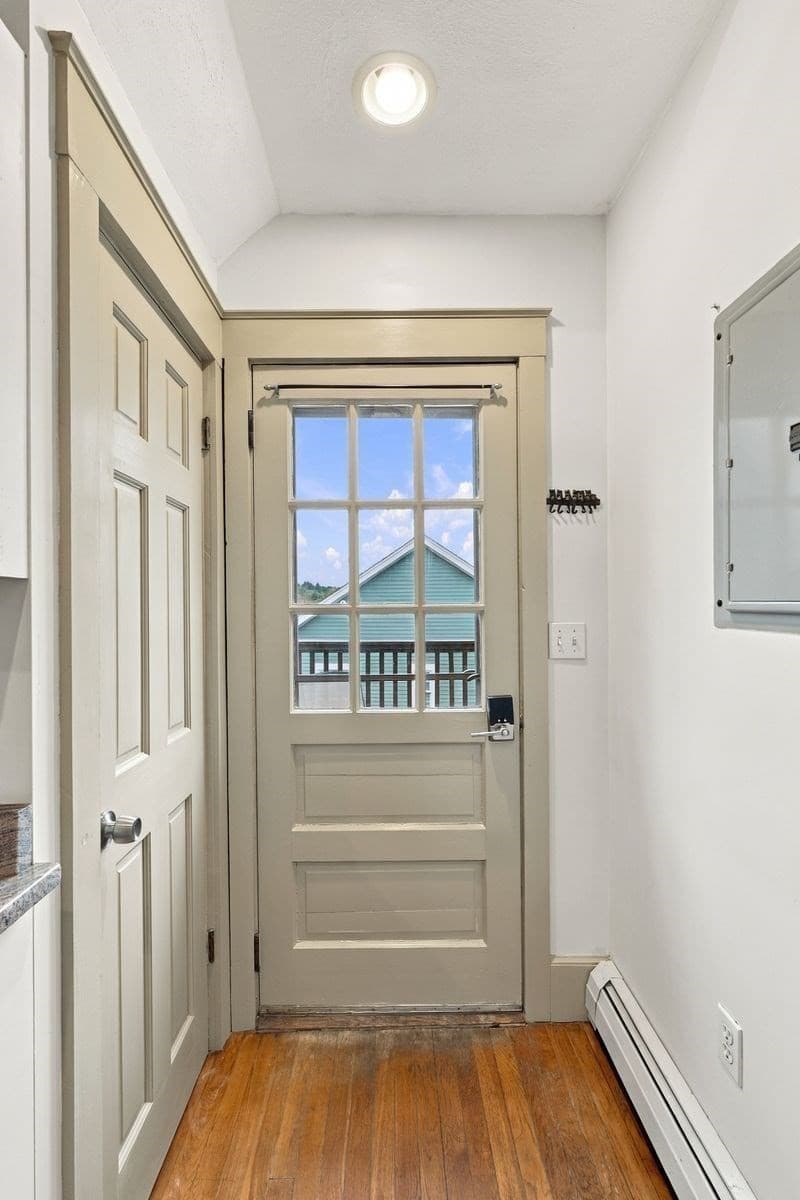 Condominium at 43 Hawkes Street # 3, Marblehead MA 01945, photo 5 of 13