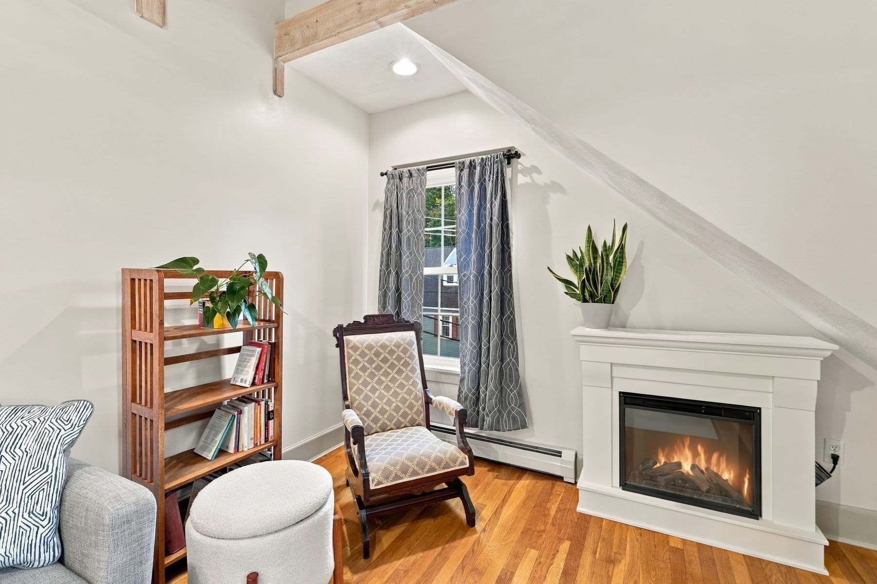 Condominium at 43 Hawkes Street # 3, Marblehead MA 01945, photo 9 of 13