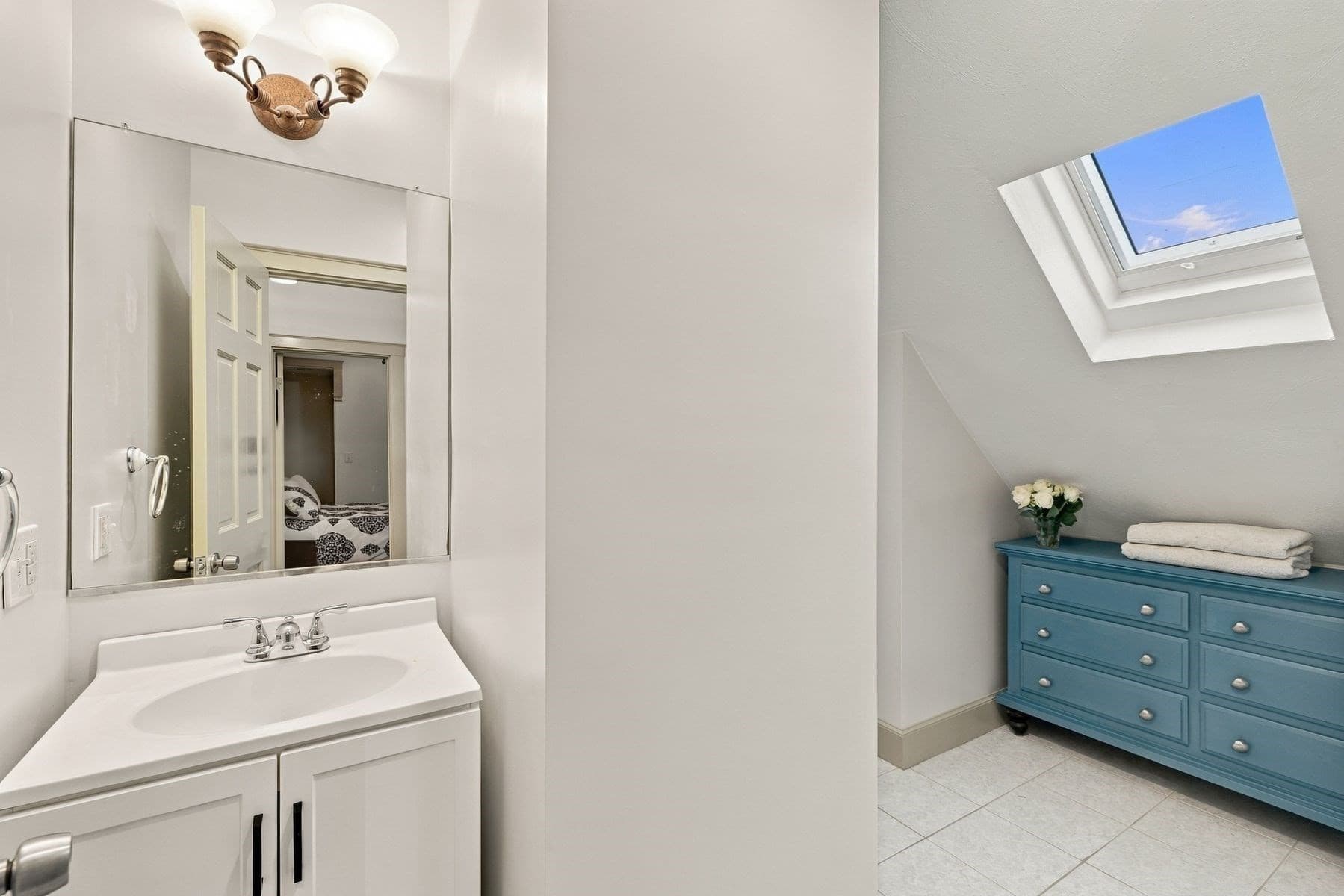 Condominium at 43 Hawkes Street # 3, Marblehead MA 01945, photo 11 of 13