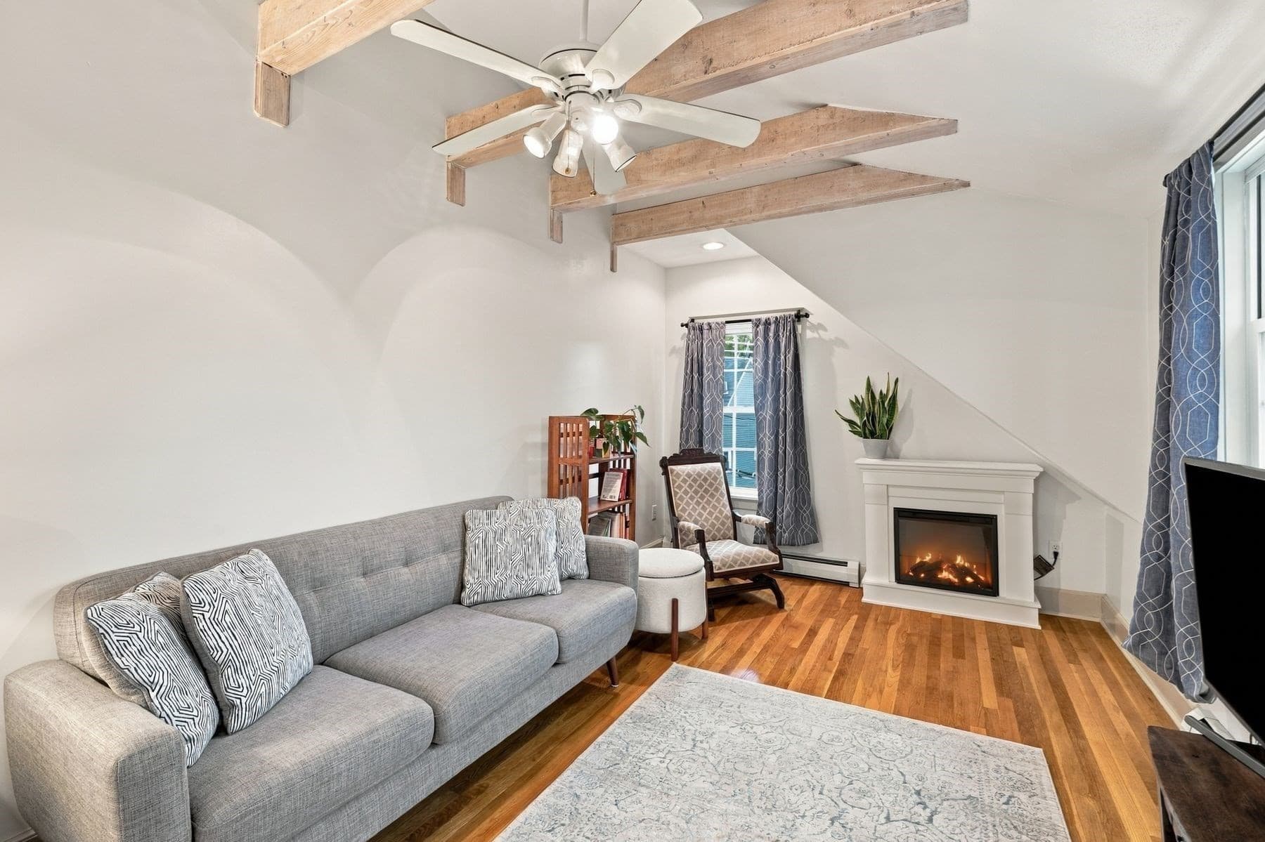 Condominium at 43 Hawkes Street # 3, Marblehead MA 01945, photo 8 of 13