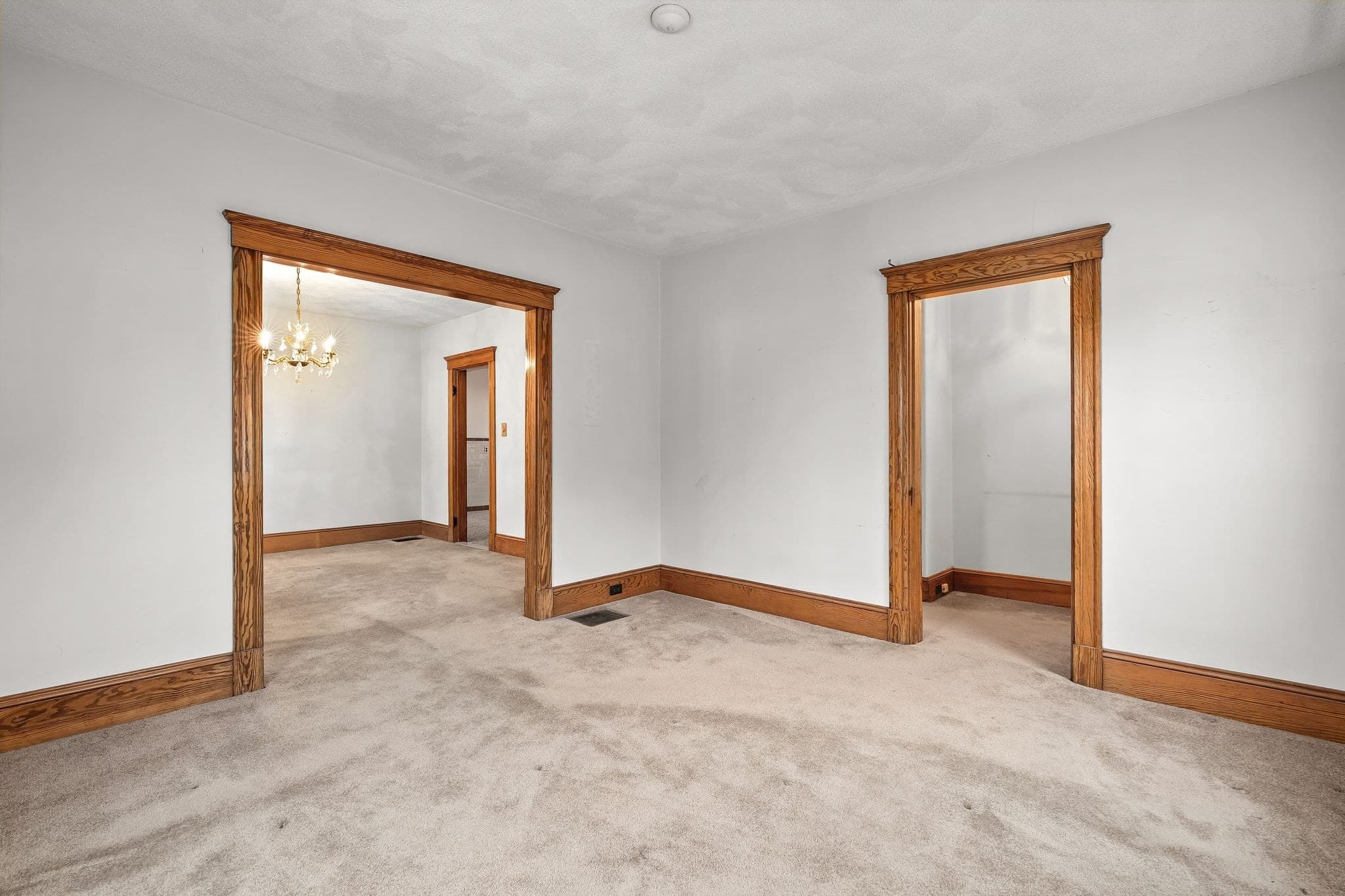 2 Family - 2 Units Up/Down at 31-33 Pearl Street, Quincy MA 02169, photo 5 of 40