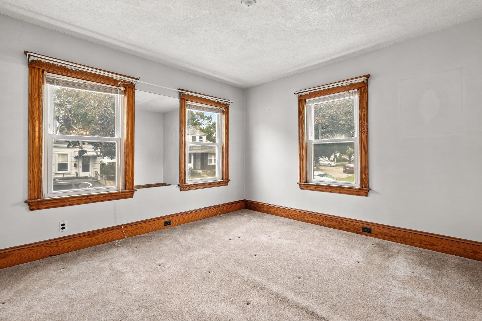 2 Family - 2 Units Up/Down at 31-33 Pearl Street, Quincy MA 02169, photo 4 of 40