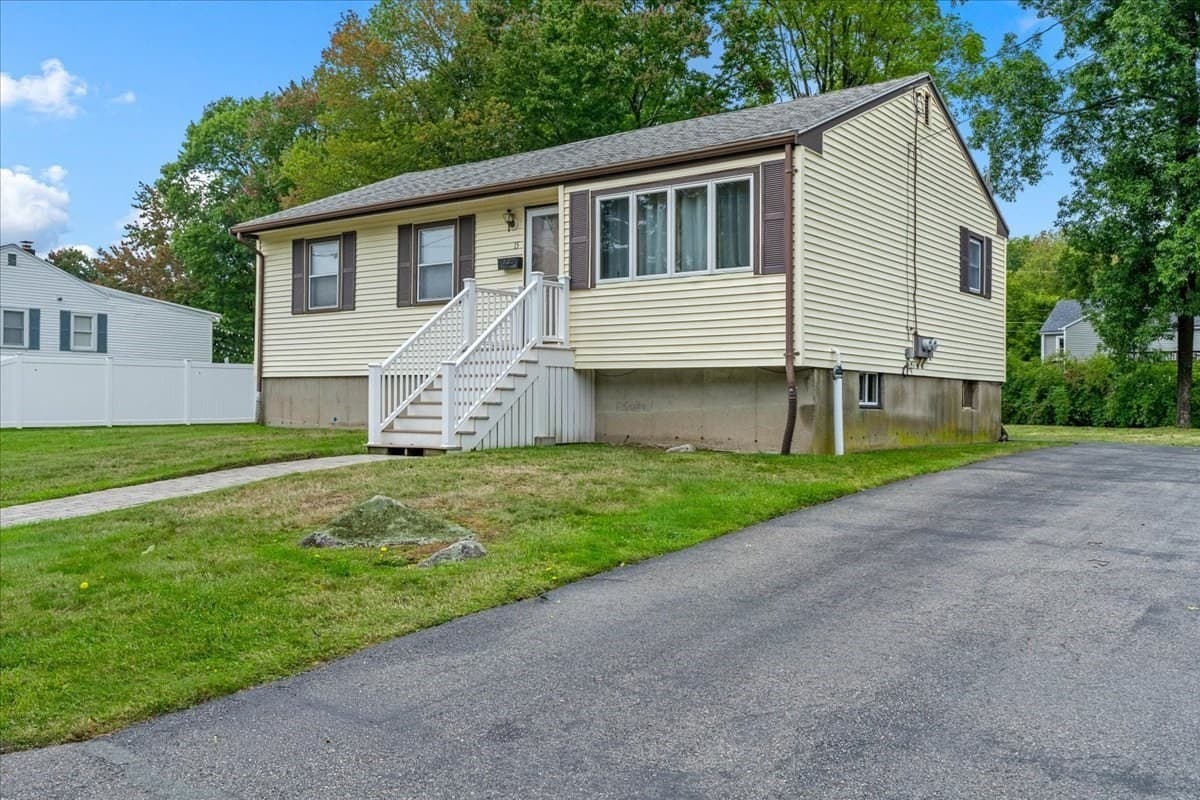 15 Packard St, Avon MA 02322