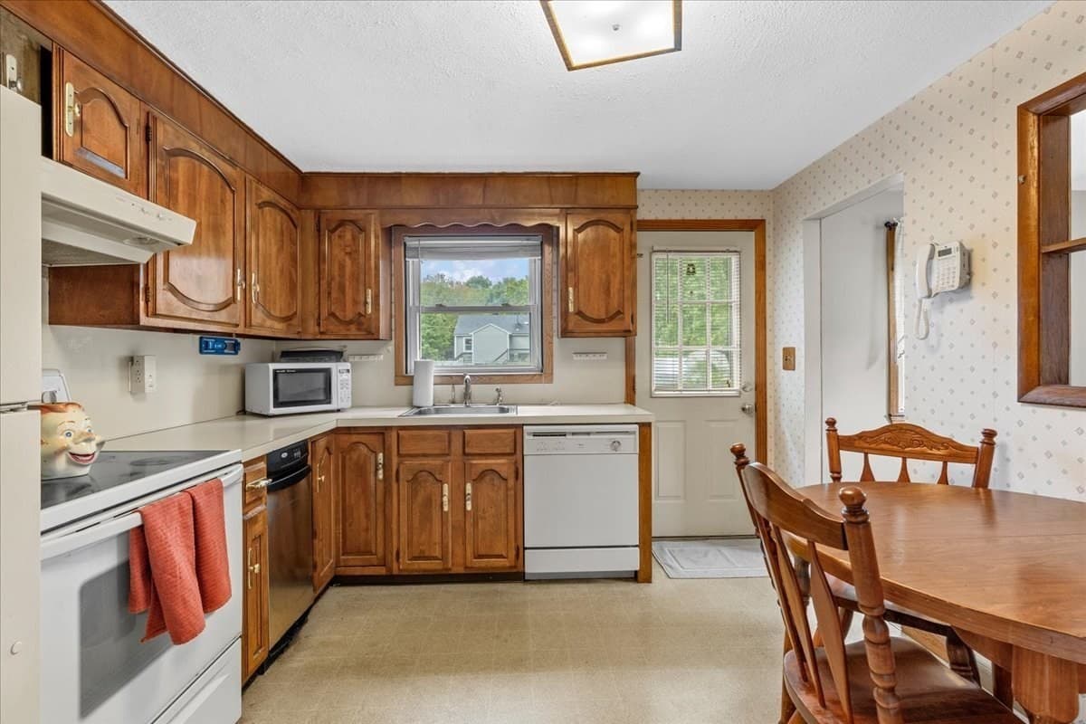 Single Family Residence at 15 Packard St, Avon MA 02322, photo 5 of 14