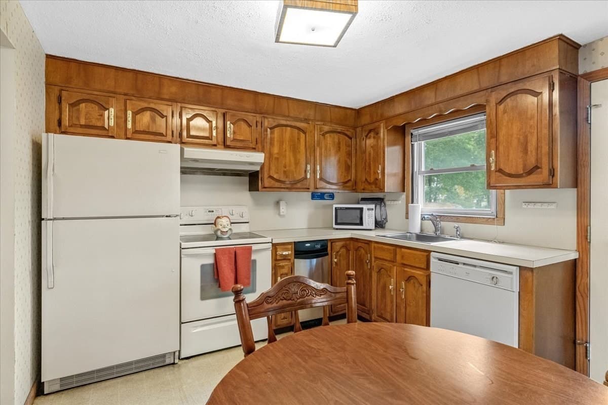 Single Family Residence at 15 Packard St, Avon MA 02322, photo 4 of 14