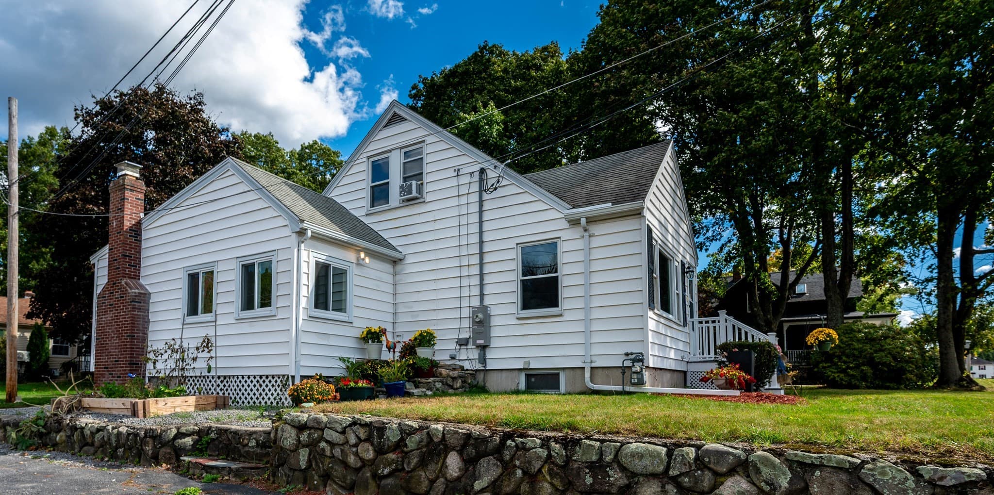 Single Family Residence at 83 Mansfield Ave, Norton MA 02766, photo 3 of 32