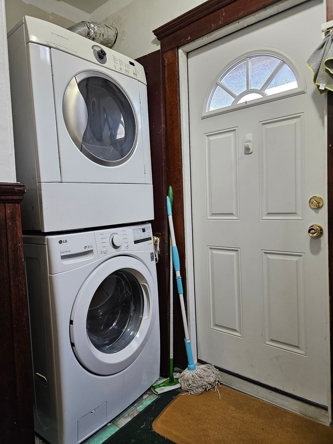 Attached (Townhouse/Rowhouse/Duplex) at 6 Edwin Street # 1, Brookline MA 02445, photo 13 of 17