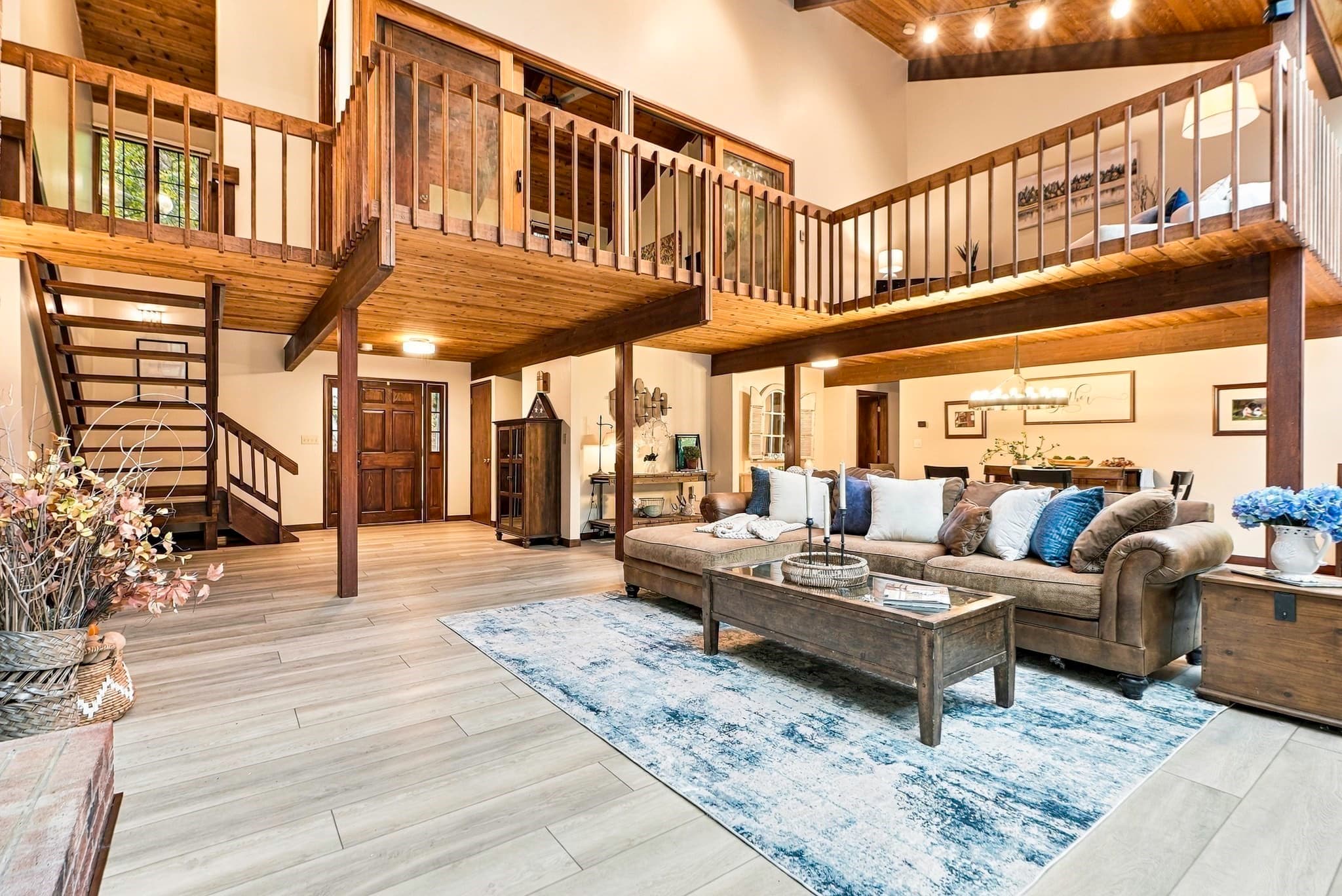 Single Family Residence at 4 Stoney Brook Road, Hopkinton MA 01748, photo 6 of 42