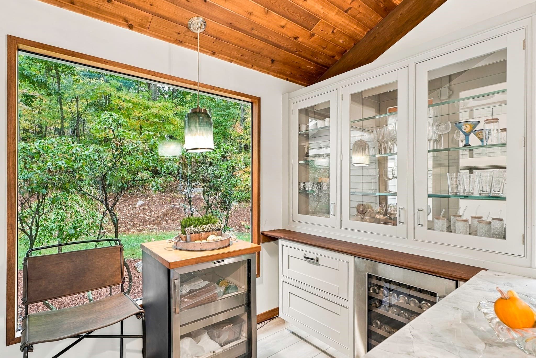 Single Family Residence at 4 Stoney Brook Road, Hopkinton MA 01748, photo 13 of 42