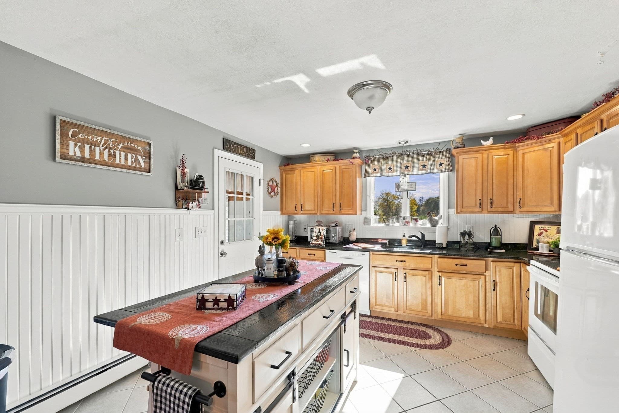 Single Family Residence at 77 Summer St, Rehoboth MA 02769, Rehoboth, photo 12 of 31