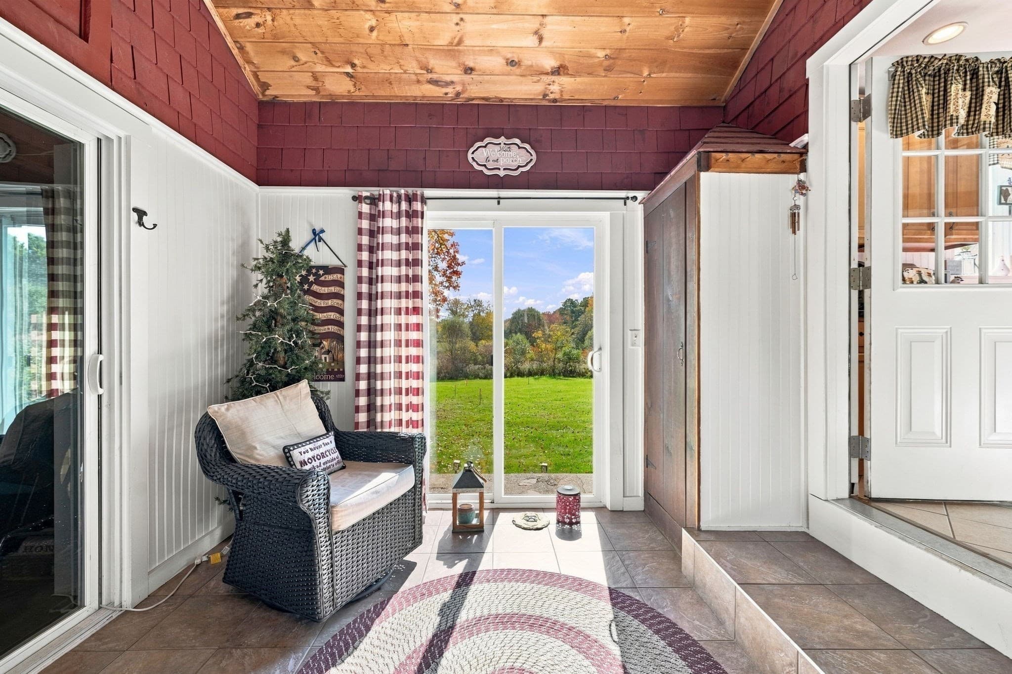 Single Family Residence at 77 Summer St, Rehoboth MA 02769, Rehoboth, photo 10 of 31