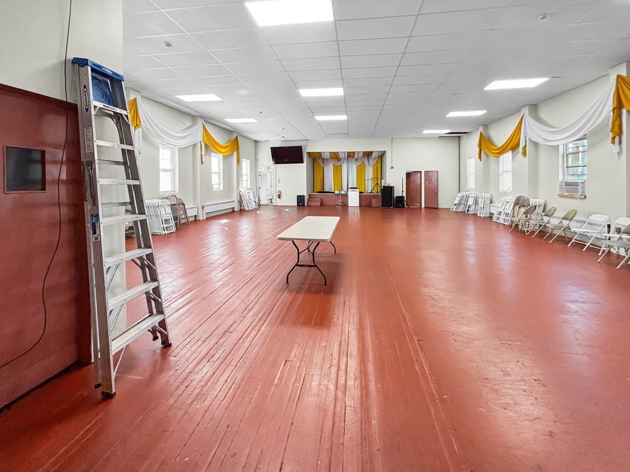 Commercial Sale at 2031 Purchase St, New Bedford MA 02740, photo 2 of 15