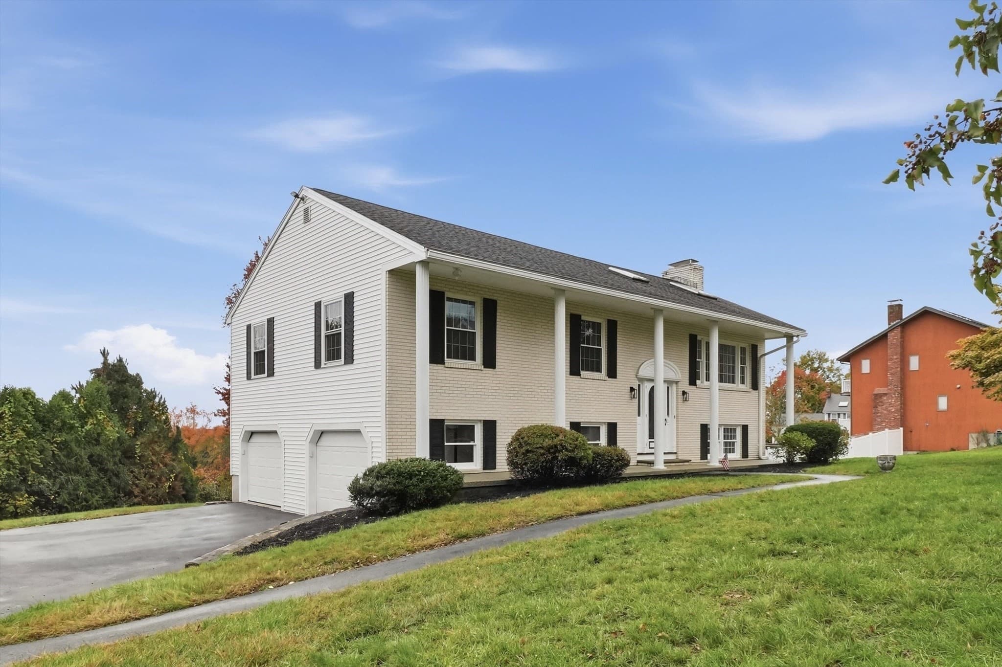 Single Family Residence at 30 Overlook Dr, Methuen MA 01844, photo 2 of 42