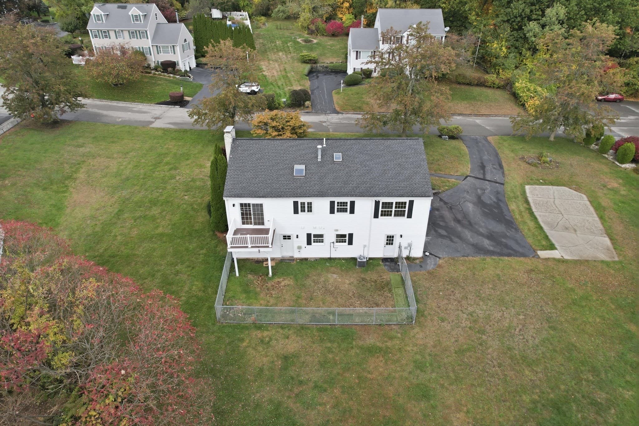 Single Family Residence at 30 Overlook Dr, Methuen MA 01844, photo 4 of 42