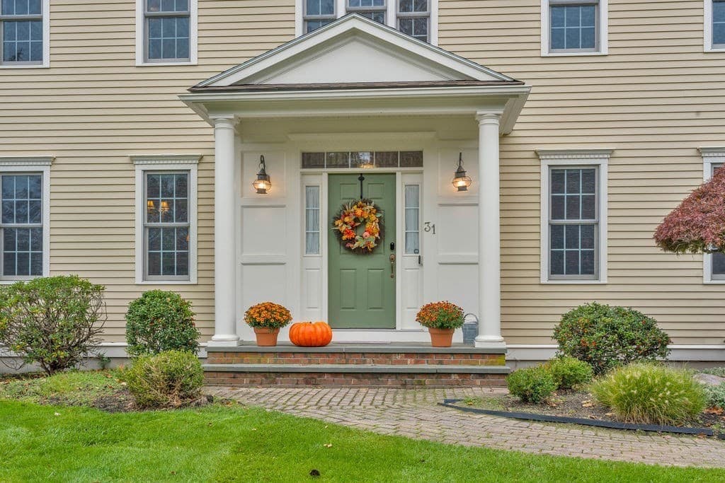 Single Family Residence at 31 Forest St, Hanover MA 02339, photo 5 of 37