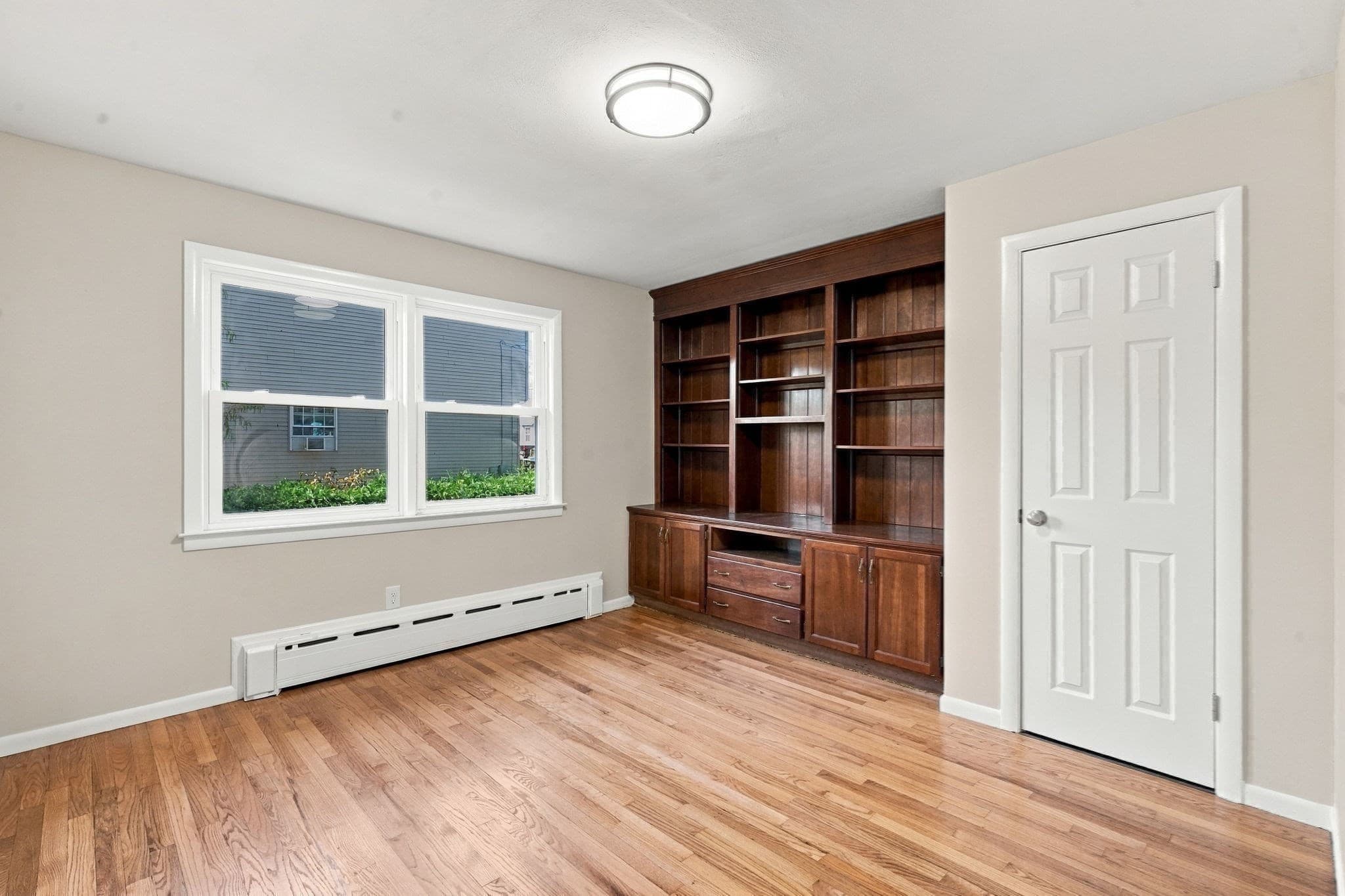 Single Family Residence at 119 Clarendon Ave, Chicopee MA 01013, photo 28 of 33