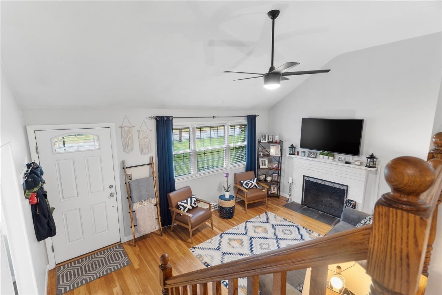 Single Family Residence at 15 Parliament Dr, Franklin MA 02038, Franklin, photo 16 of 41
