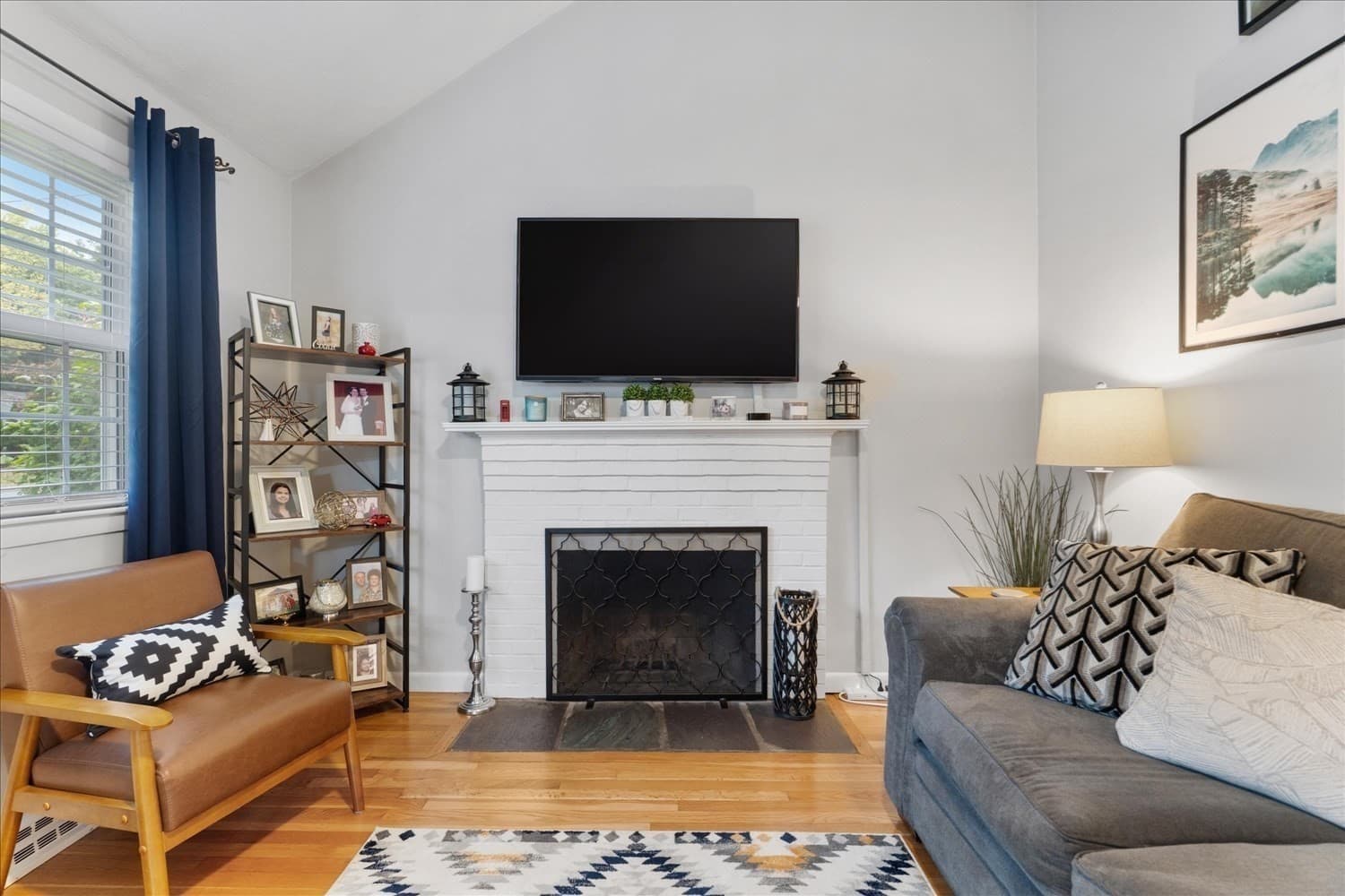 Single Family Residence at 15 Parliament Dr, Franklin MA 02038, Franklin, photo 7 of 41