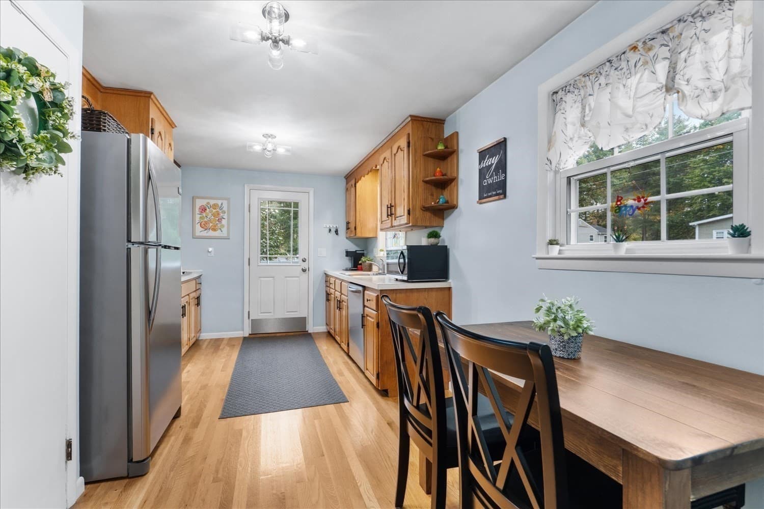 Single Family Residence at 15 Parliament Dr, Franklin MA 02038, Franklin, photo 10 of 41