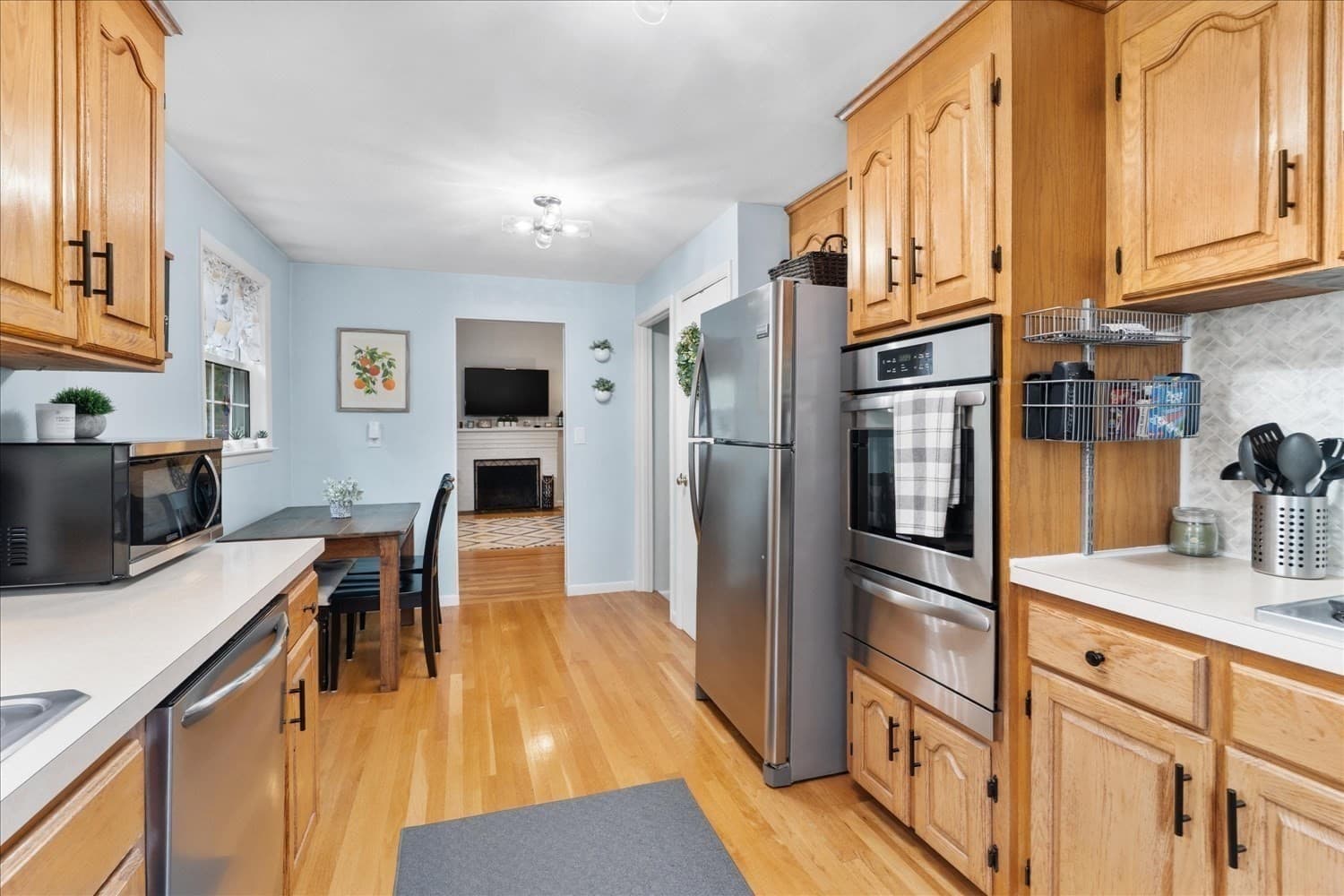 Single Family Residence at 15 Parliament Dr, Franklin MA 02038, Franklin, photo 14 of 41