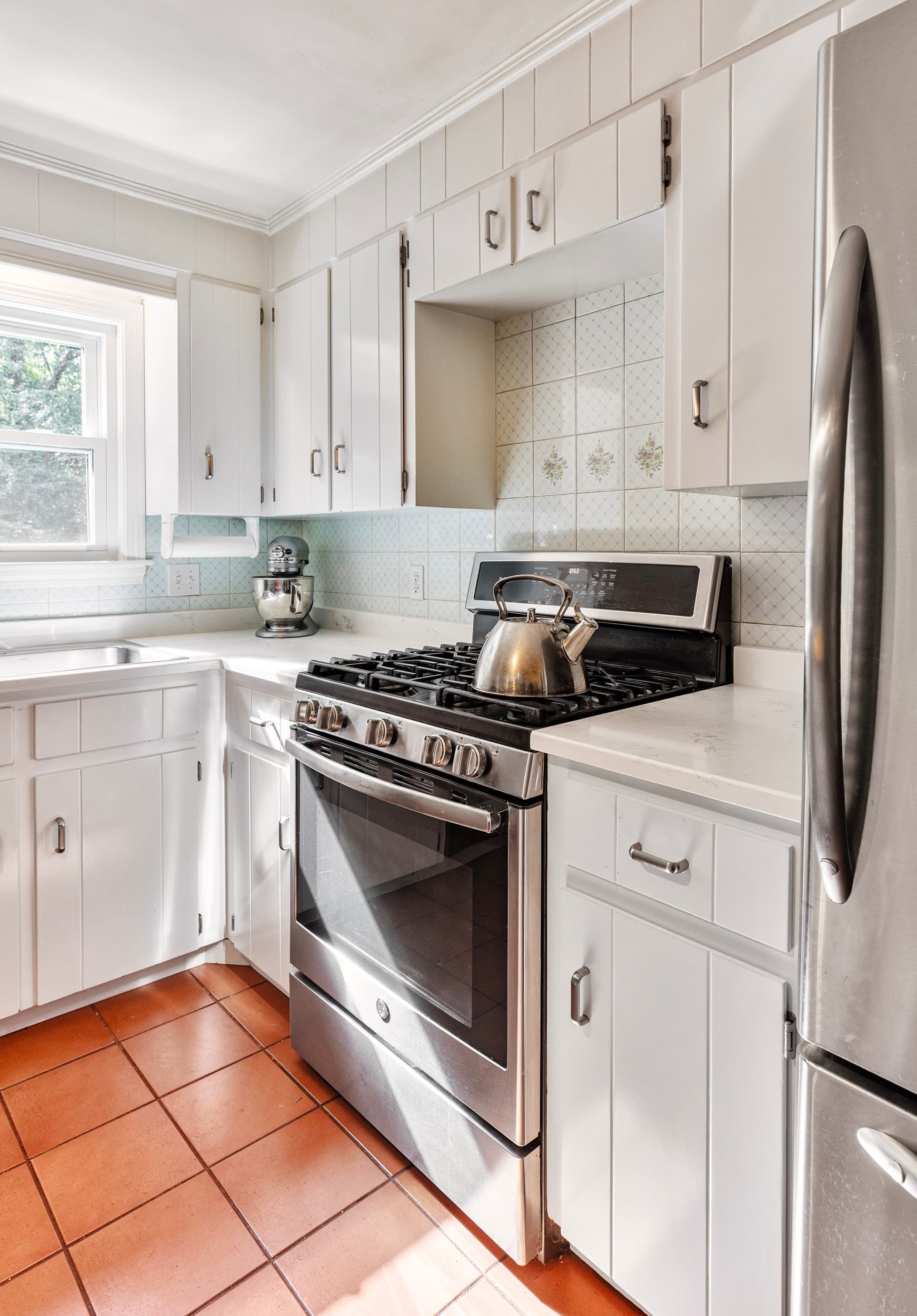 Single Family Residence at 23 Teresa Rd, Hopkinton MA 01748, photo 15 of 41