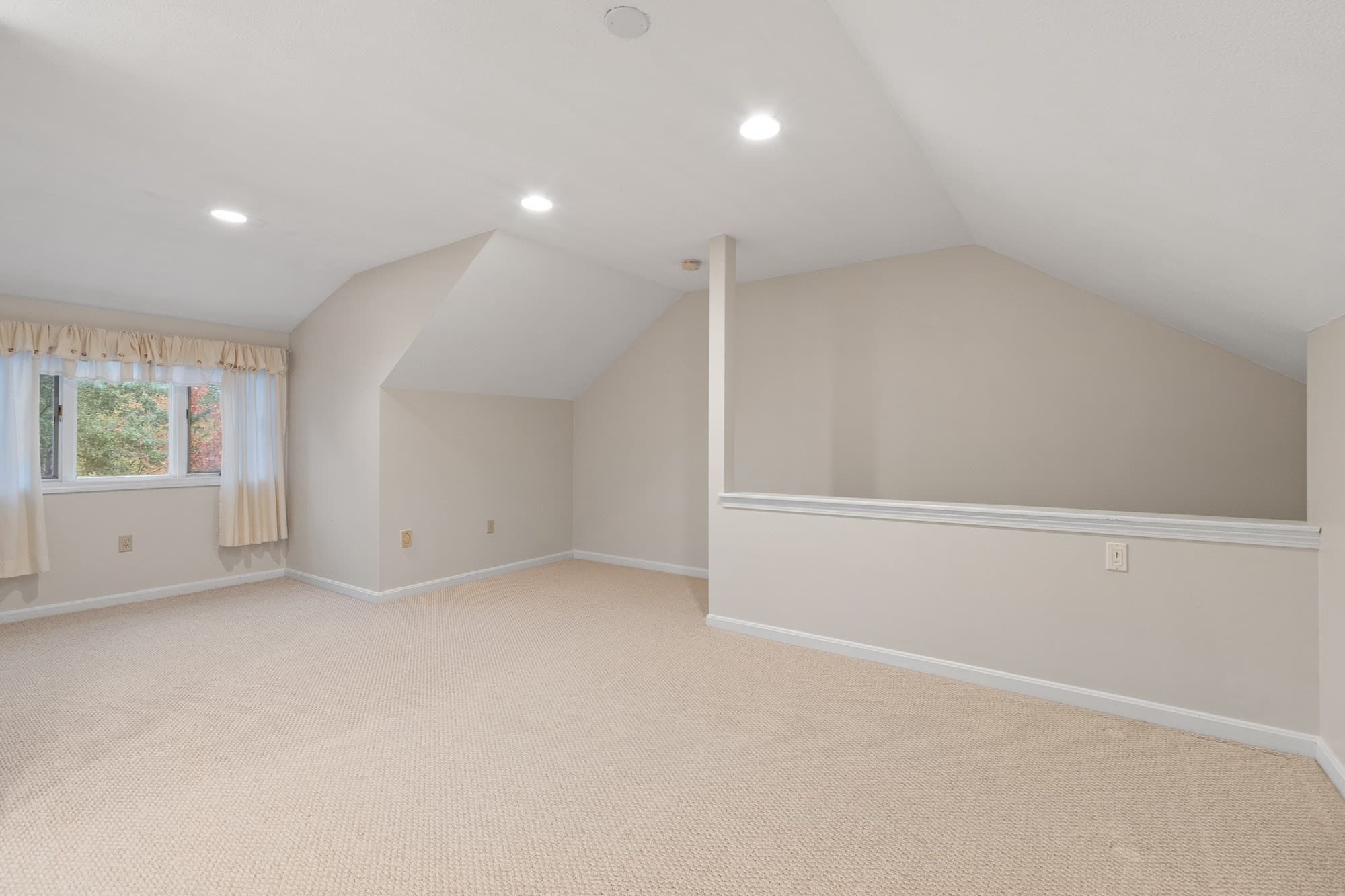 Condominium at 4302 Deerfield Circle # 4302, Peabody MA 01960, photo 27 of 34