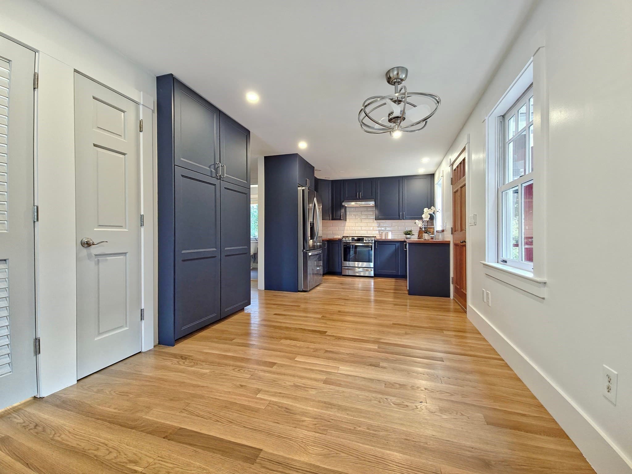 Single Family Residence at 10 Squeteague Harbor Rd, Bourne MA 02556, photo 11 of 41