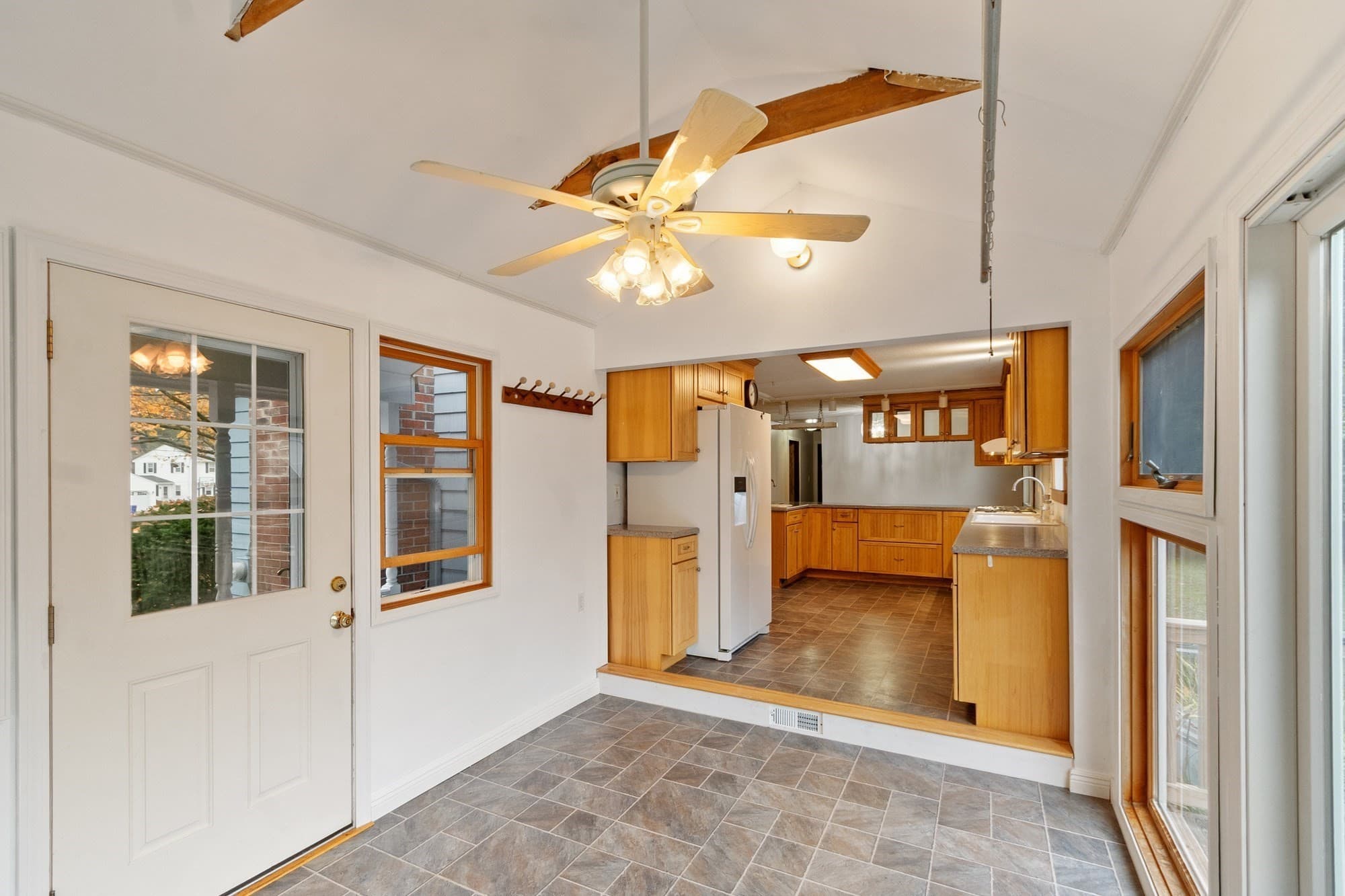 Single Family Residence at 22 Doral Dr, Chelmsford MA 01863, Chelmsford, photo 12 of 39