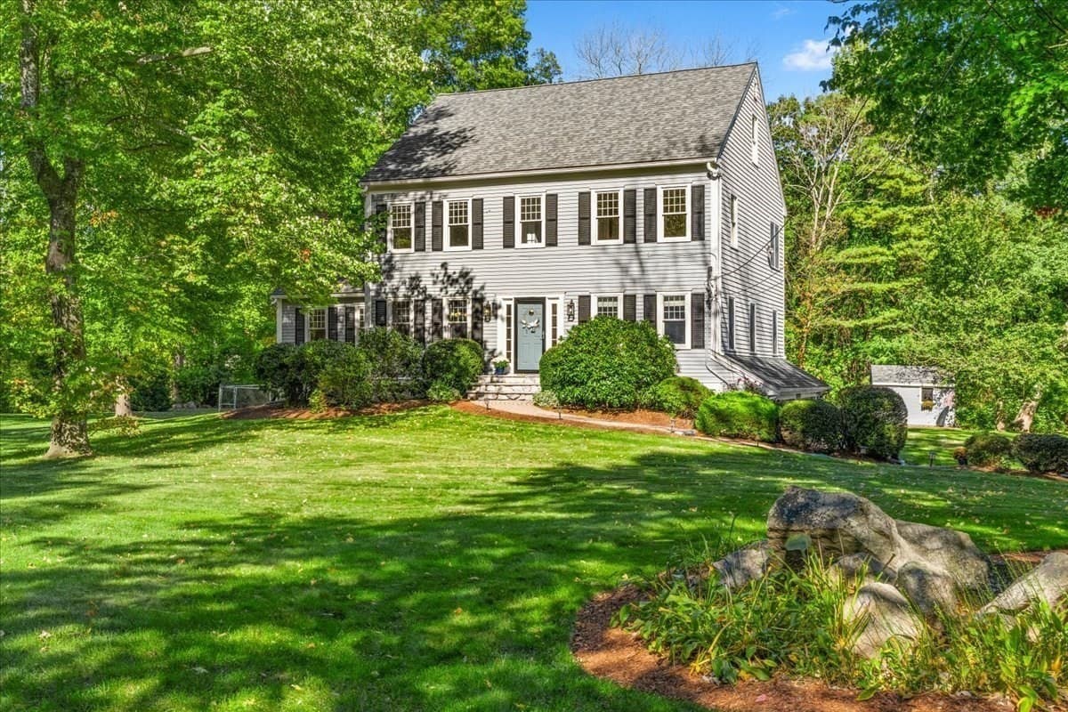 Single Family Residence at 4 Briggs Lane, Scituate MA 02066, Scituate, photo 4 of 39