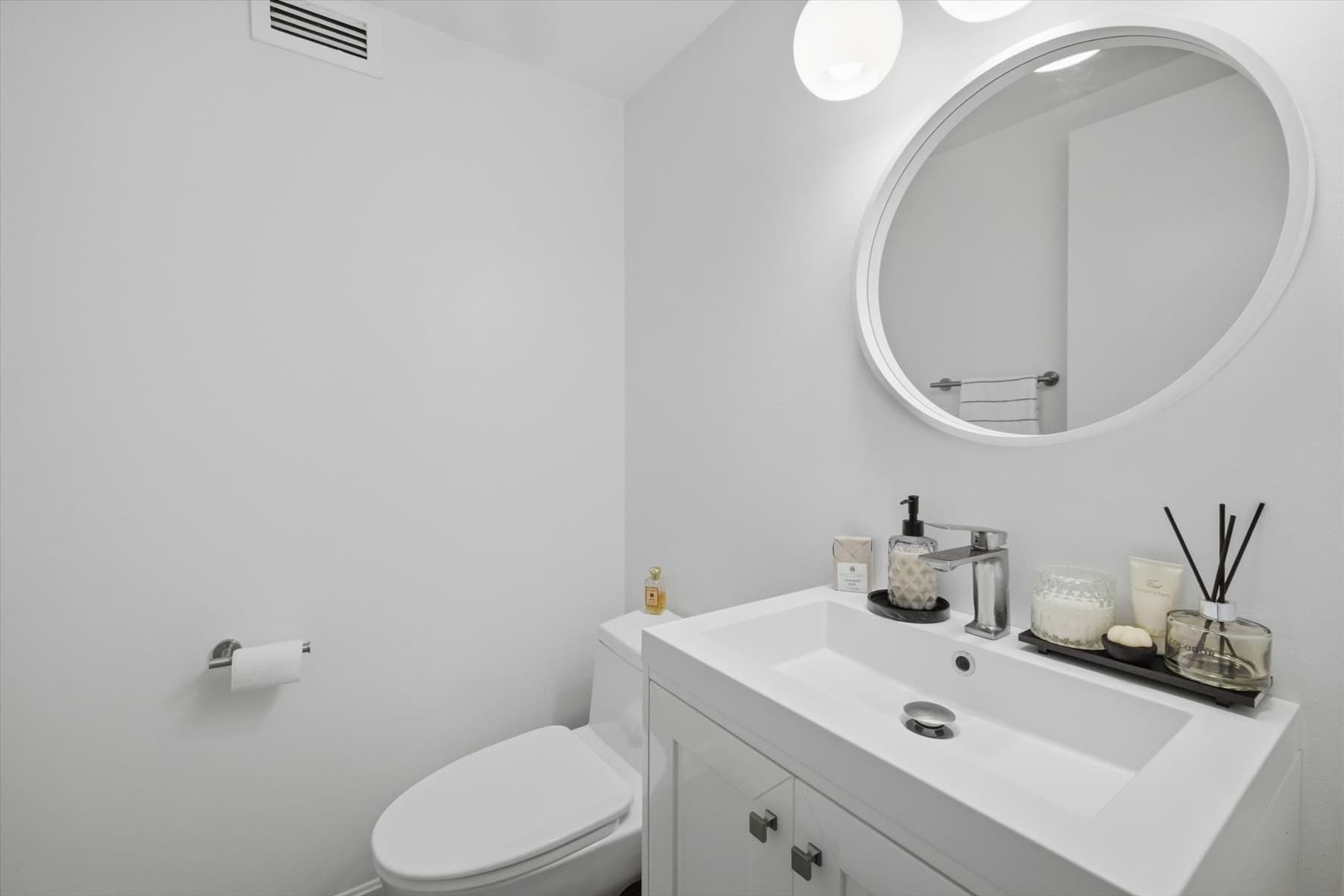 Condominium at 60 Longwood Ave # 1003, Brookline MA 02446, photo 3 of 24