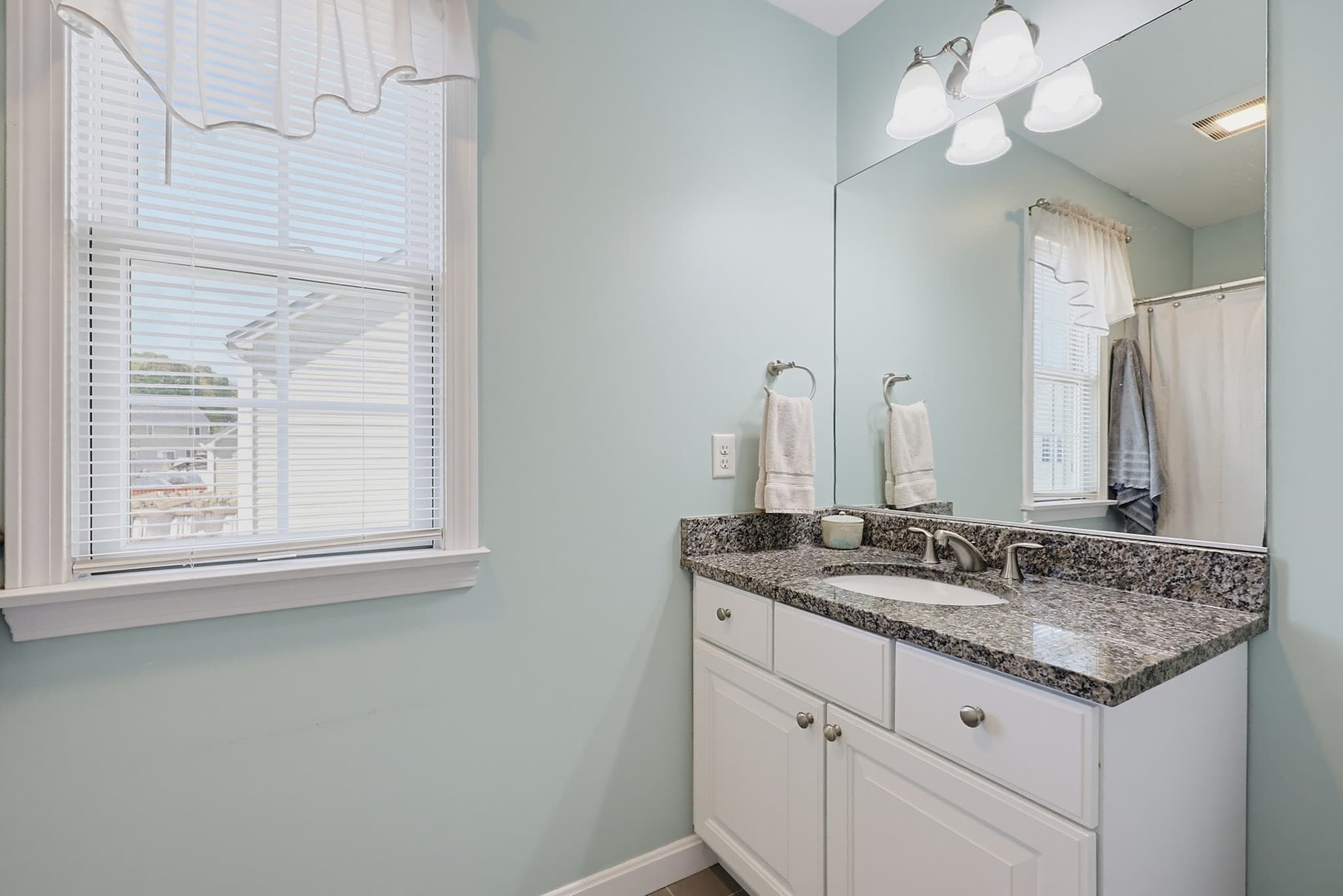 Condominium at 40 Zain Cir # 40, Milford MA 01757, Milford, photo 31 of 37