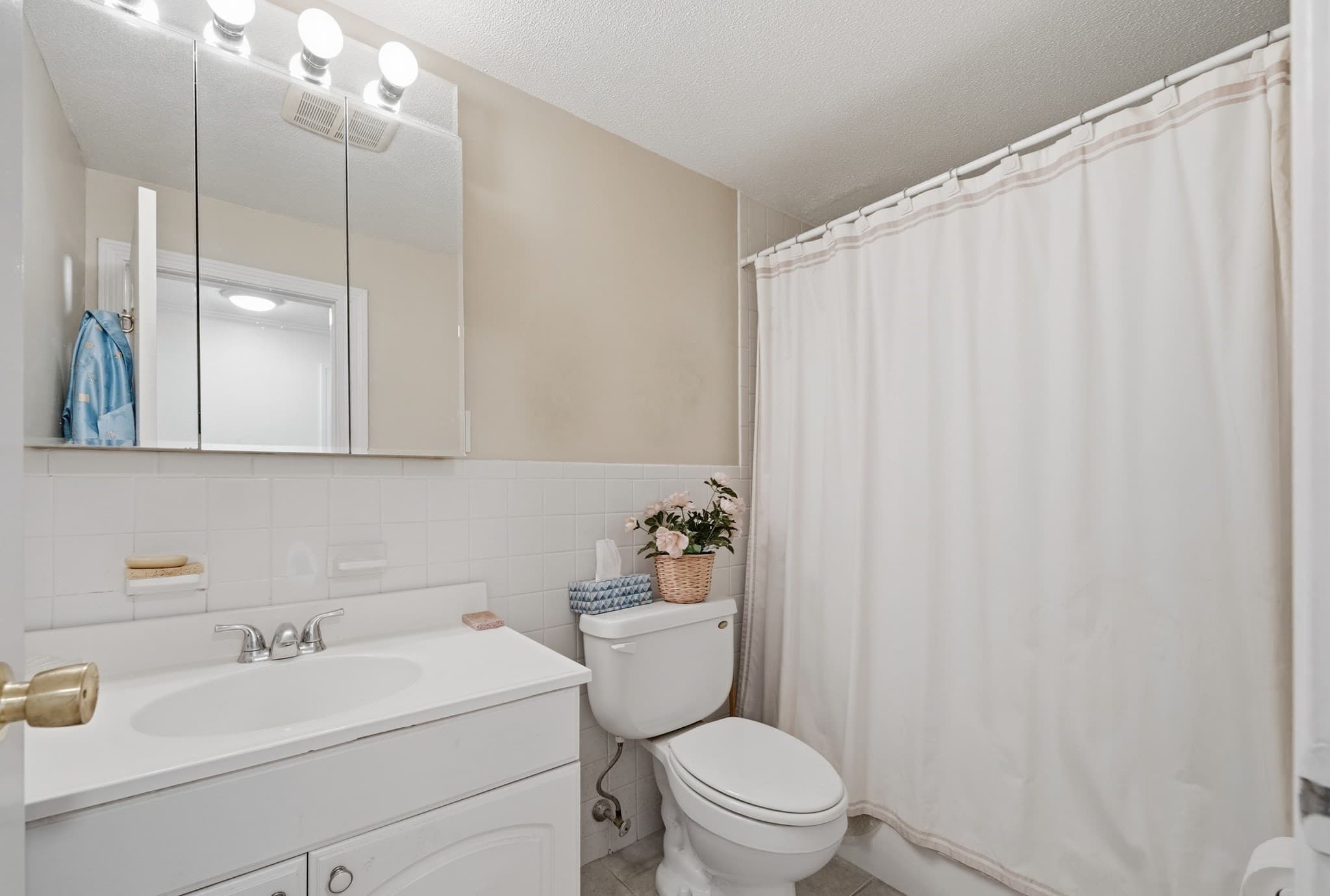 Condominium at 257 North Main St # 8, Andover MA 01810, photo 19 of 32