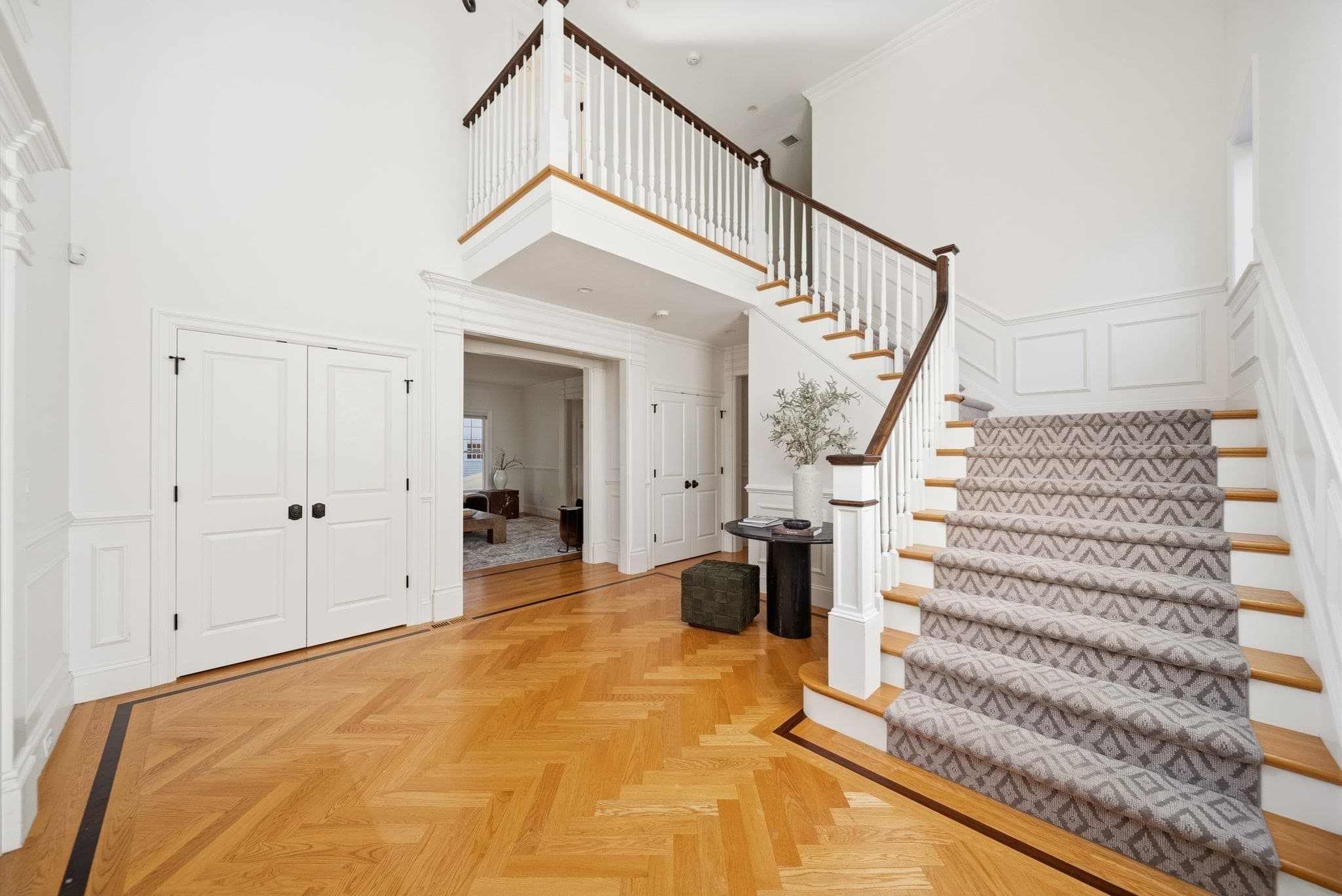 Single Family Residence at 61 Warren St, Needham MA 02492, photo 4 of 36