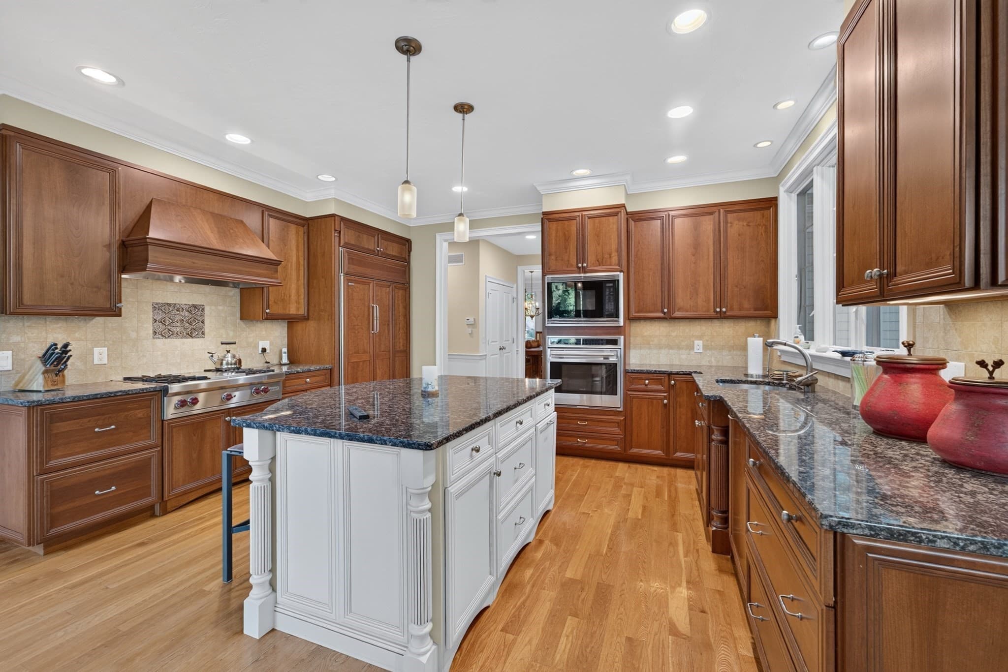 Single Family Residence at 36 Troon Way, Mashpee MA 02649, photo 7 of 37