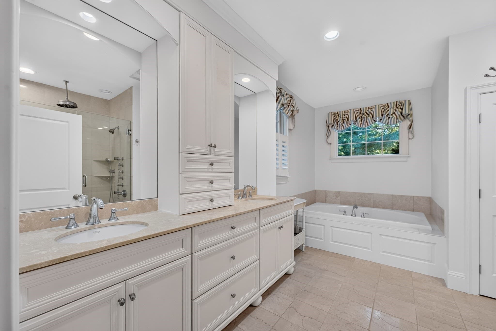 Single Family Residence at 36 Troon Way, Mashpee MA 02649, photo 18 of 37