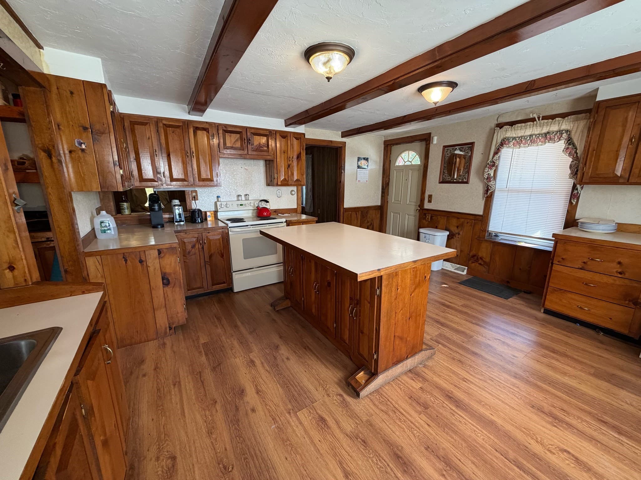 Single Family Residence at 328 Main St, Leicester MA 01611, photo 5 of 12